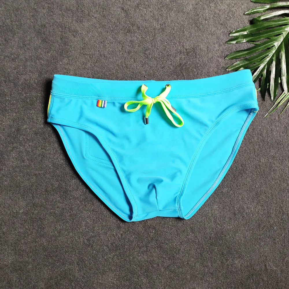 남성 수영 트렁크 패션 컬러 스트립 요소 섹시한 팬티 간단한 섹시한 비키니 반바지