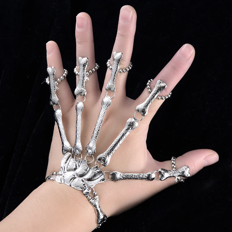 Bracciale Scheletro: L'Accessorio Che Ha Cambiato il Mio Stile e la Mia Identità