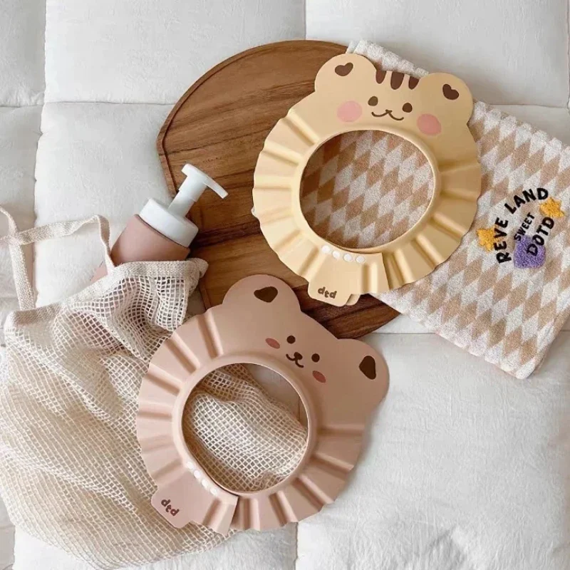 قبعة استحمام على شكل دب لطيف قابلة للتعديل ، قبعة حماية للأطفال الرضع لحماية أعينهم ، قبعة لغسيل الشعر الناعم