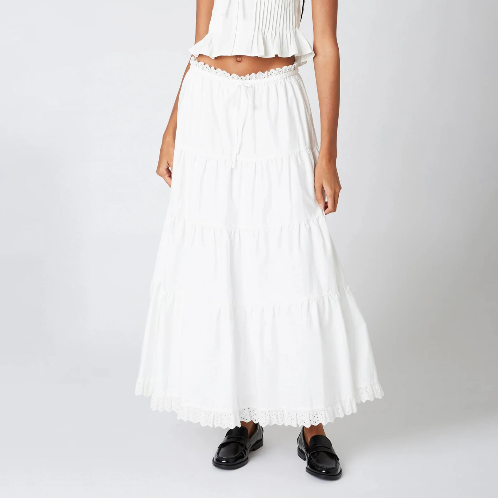 Women's A-Line Long Skirt Low Waist Solid Lace Eyelet Patchwork Tiered Skirt for Summer, Spring