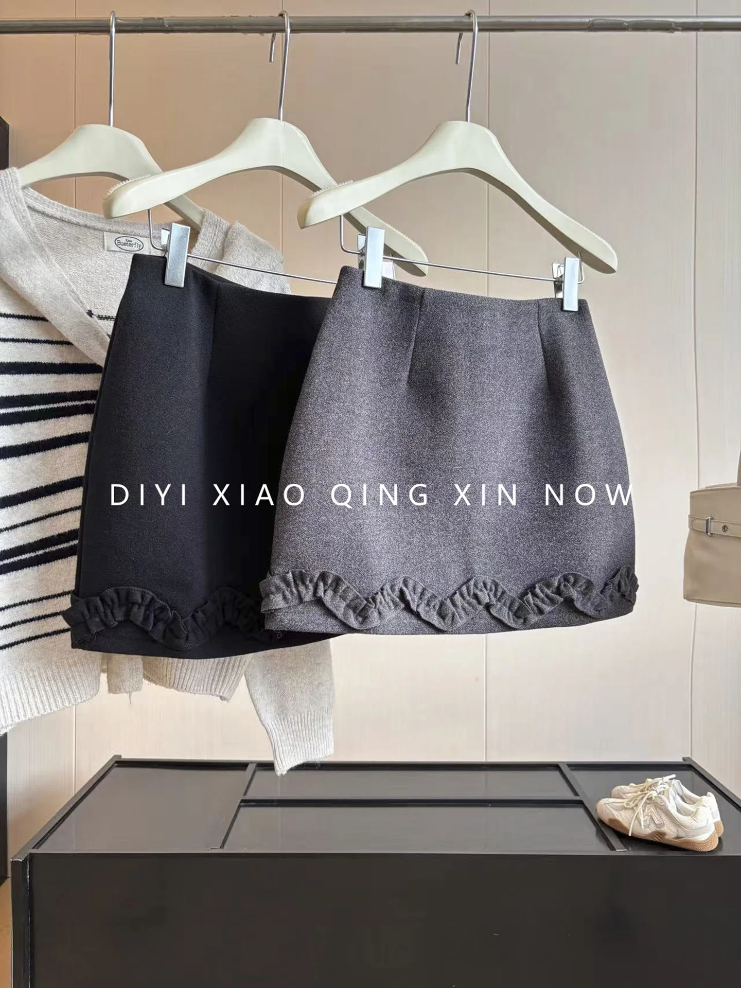 Gray Tweed High Waist Slimming Casual A-Line  Skirt Women's Autumn Winter Fashion Wooden  Short Skirt