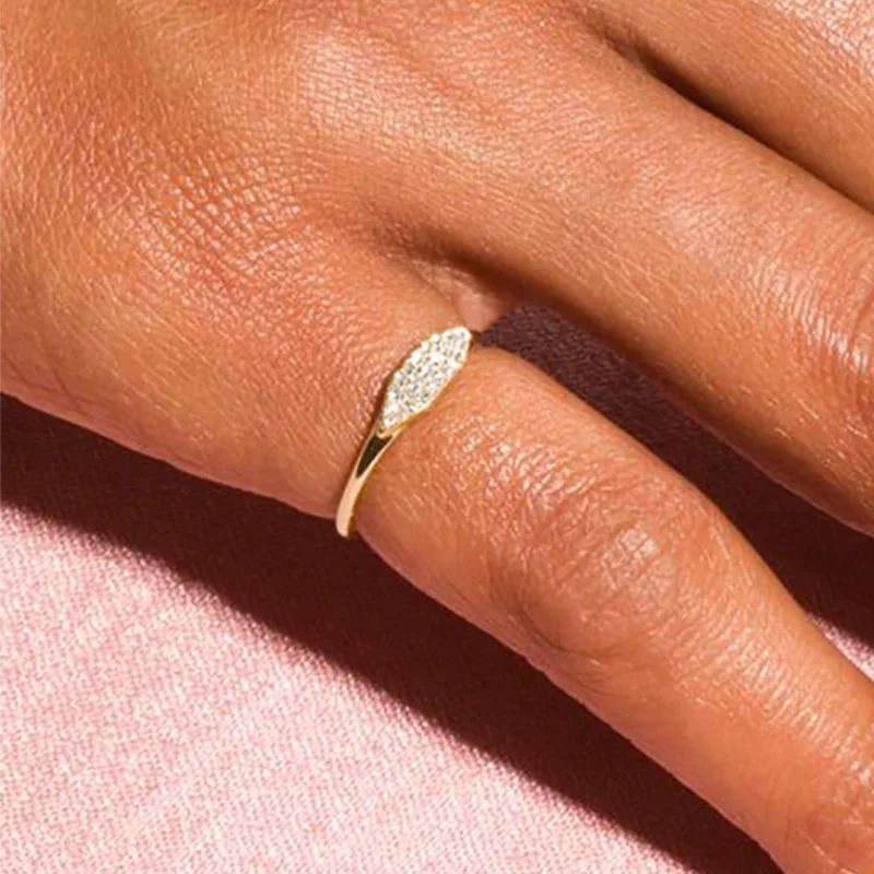 Dainty Minimalistischen Stacking Ring Für Frauen Trendy Zirkonia Gold Kristall Finger Zubehör für Weibliche Schmuck Geschenk R737