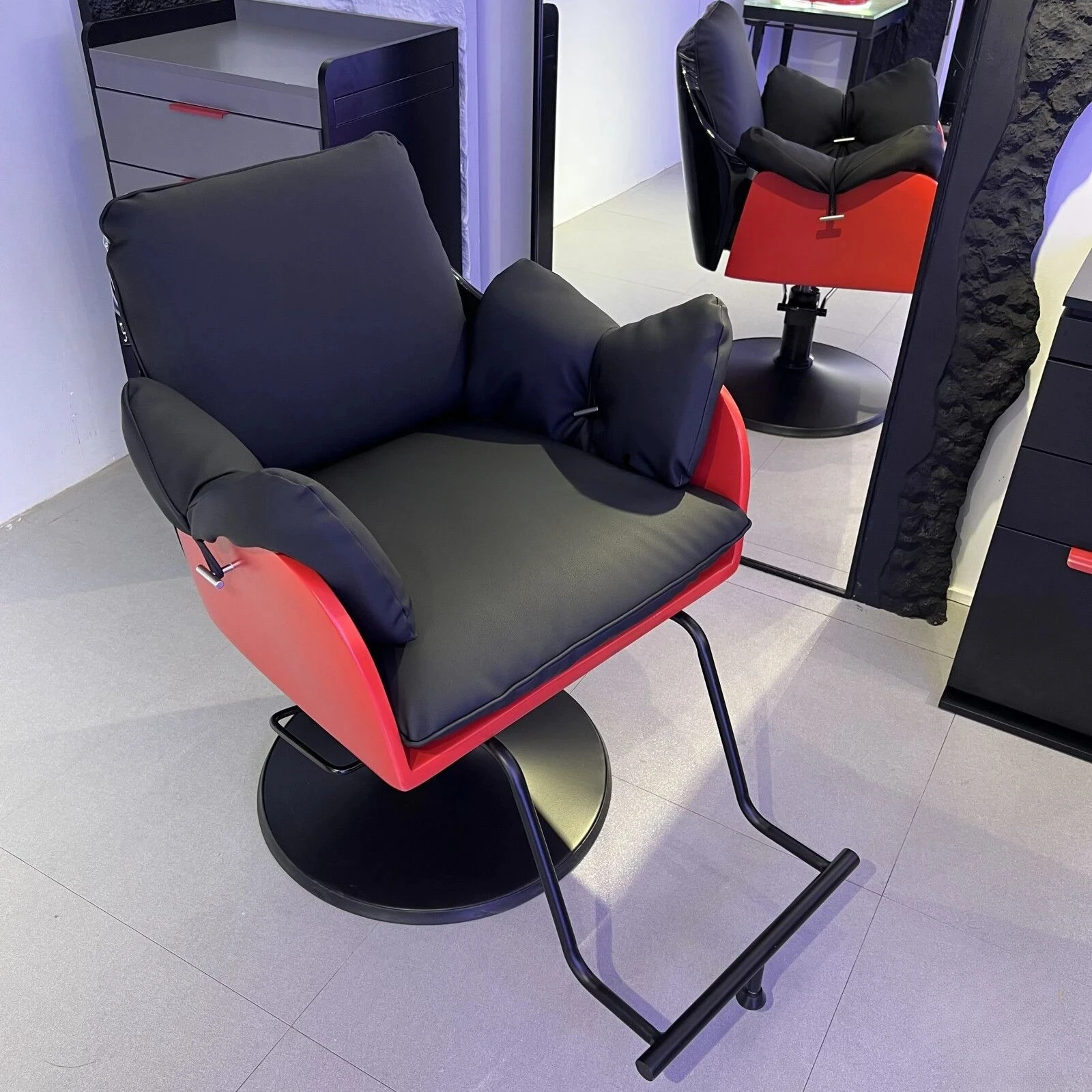 

Barber shop bench, hot dyeing area, adjustable barber stand, fashionable chair