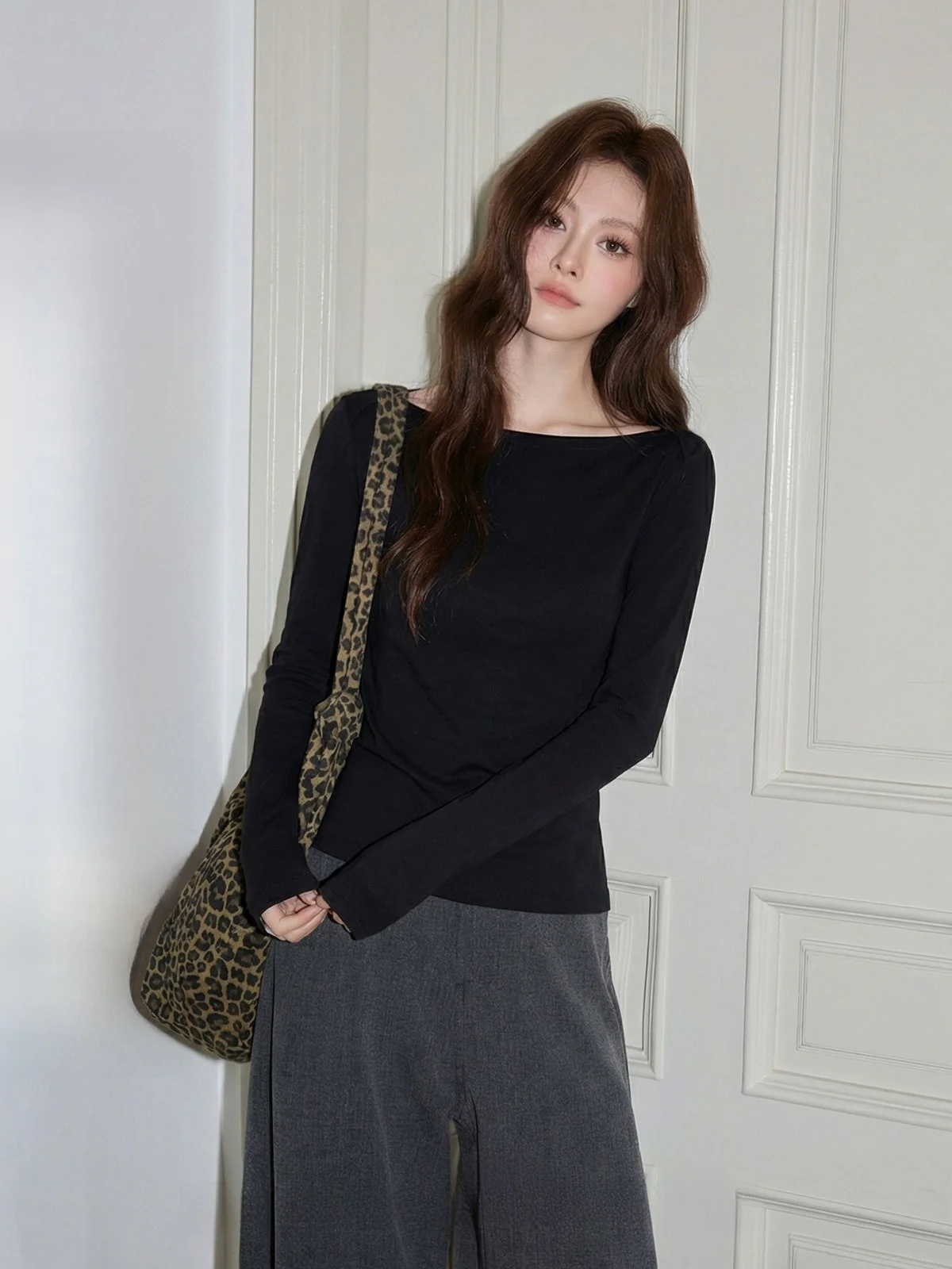 

Slim Fit Long Sve One oulder Bla T-irt Women's Early Spring Base Layer Simple Sle Versatile Body a Boting...