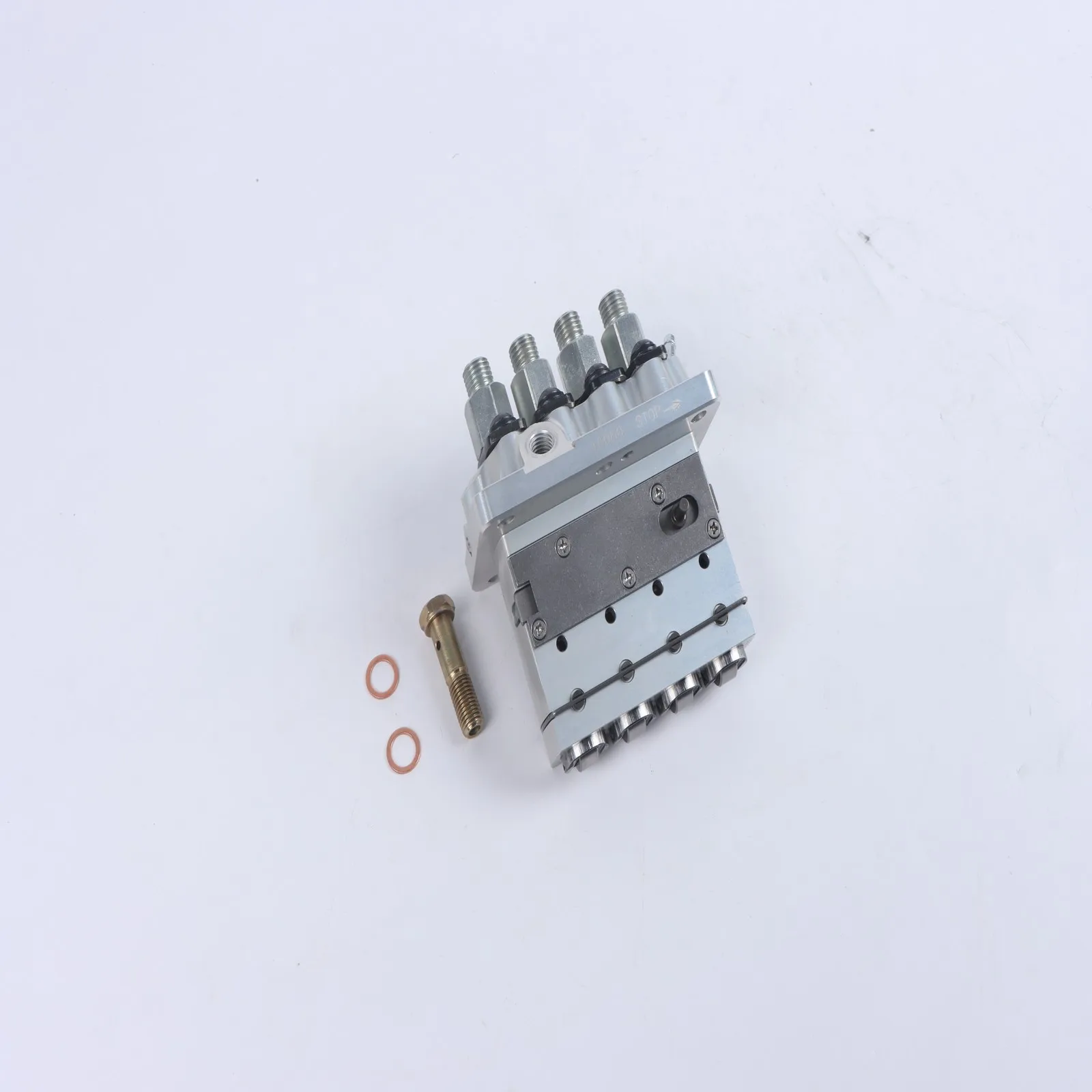 

16060-51012 104206-4001 9410617122 Fuel Pump FOR Kubota V1305 V1505