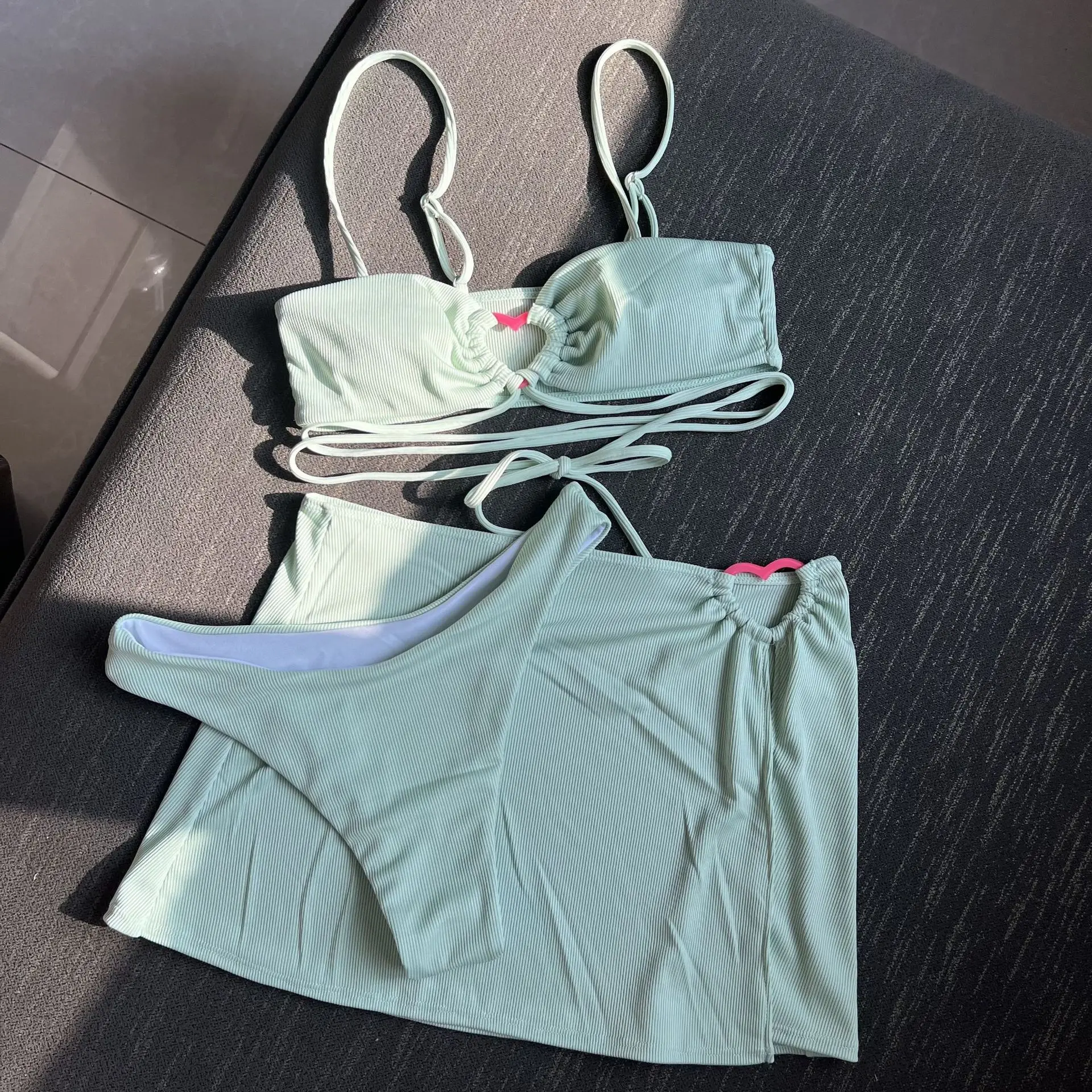 

Новый однотонный купальник-бикини из трех частей Pit Strip