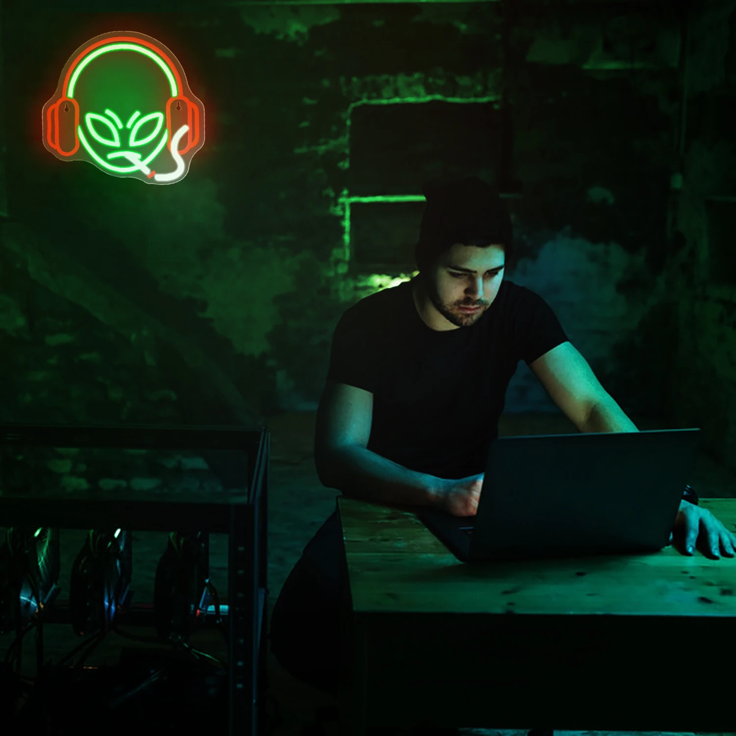 Alien Neon Sign Green LED Light for Wall Decor Man Cave  Bar Pub Shop  Game Room  Halloween