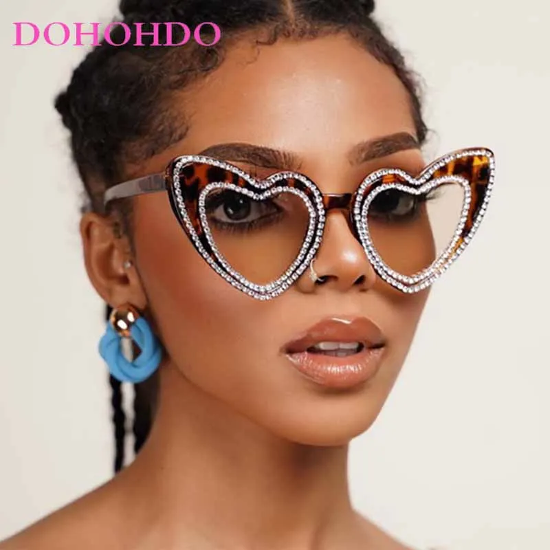 Fashion Big Frame Heart Shaped Senior Sunglasses Women's Trend Classic Vintage Cute Be All Match Sunglasses Oculos De Sol UV400