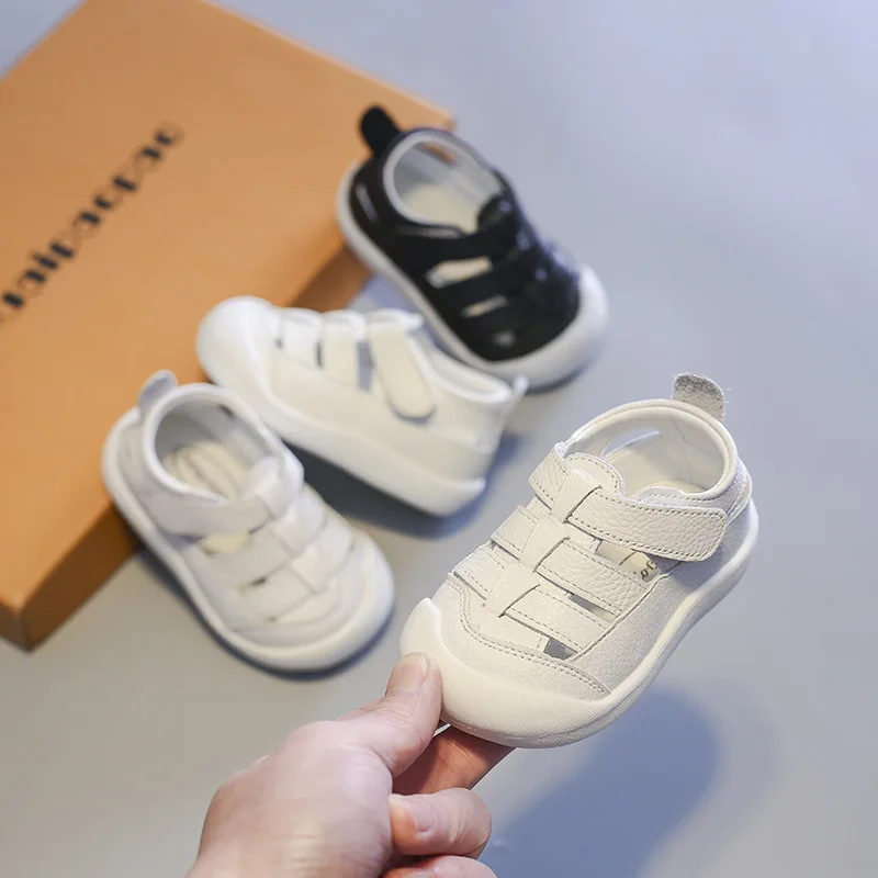 Sandali per bambini 2024 estate nuovo pacchetto testa fondo morbido scarpe per bambini scarpe da bambino scarpe da bambino in Velcro antiscivolo