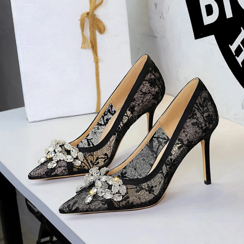Womens Black Lace Pointed Toe High Heel Pumps With Rhinestone Flower Detail Elegant Stiletto Heels For Wedding Party And Formal