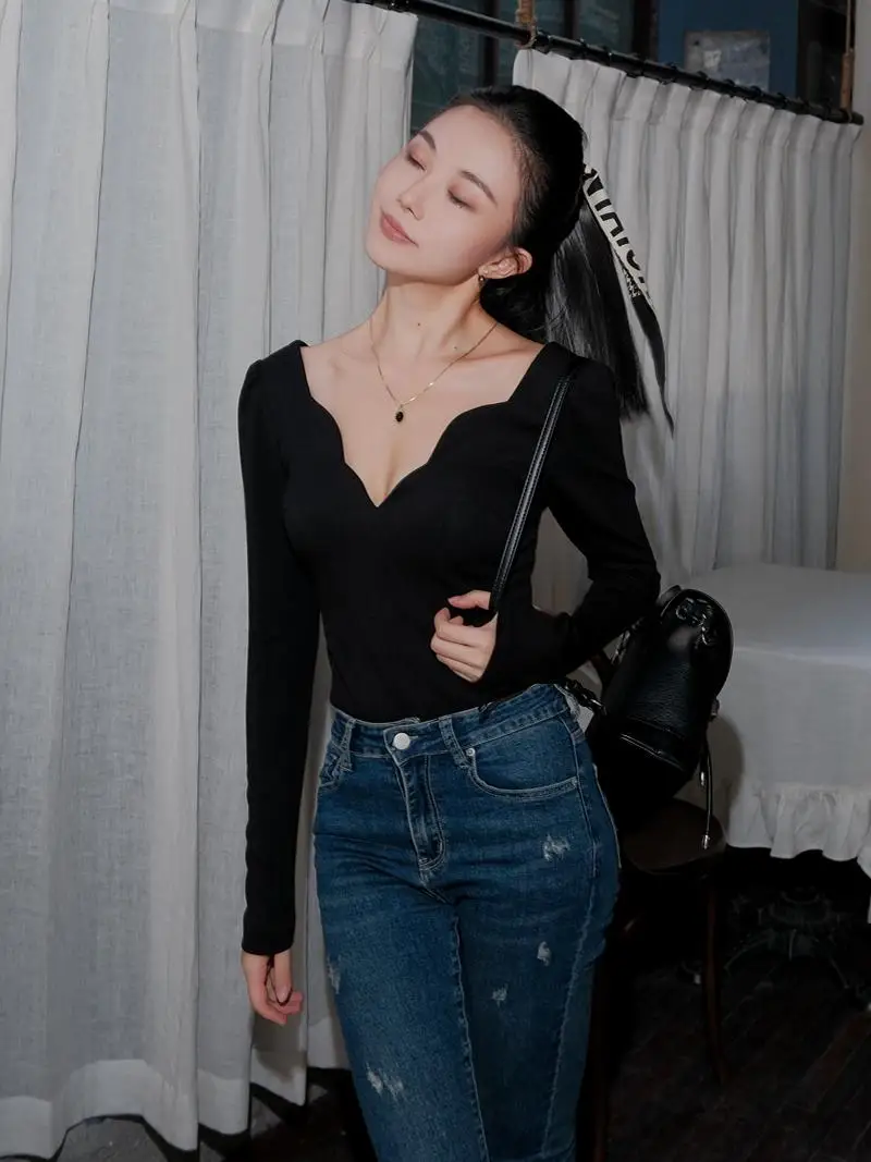 

MOONA Bla Swan Deep V-ne Long Sve Цельная женская утягивающая сексуальная базовая футболка Топ Sexy Slim Fit Long Sve V-ne T-...