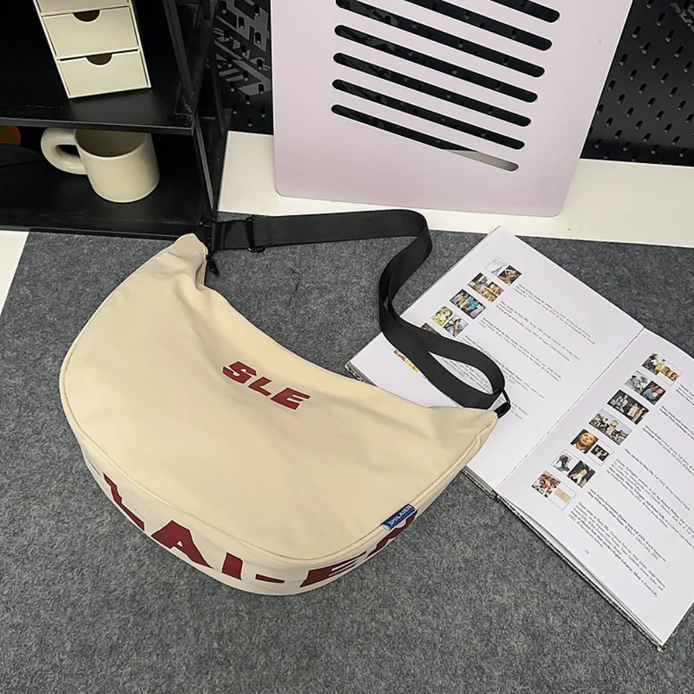 

Large Capacity Nylon Shoulder Bag Multi-Functional Lightweight Japanese Style Dumpling Bag Cool Commuting Crossbody Bag Unisex