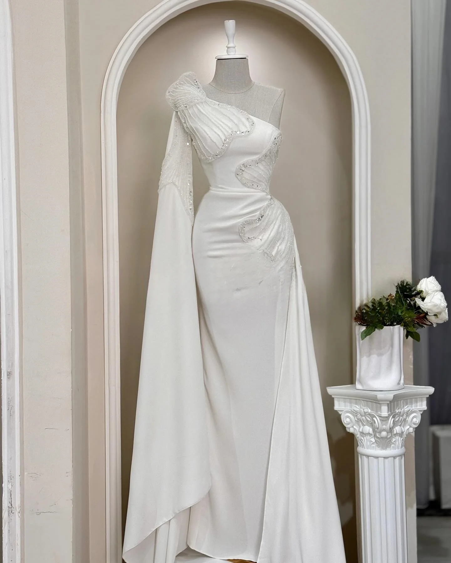 

Customized Temperament Jersey Mermaid Sequined Crystal One Shoulder Evening Dress Fashion Long Sleeves Floor Length Party Gowns