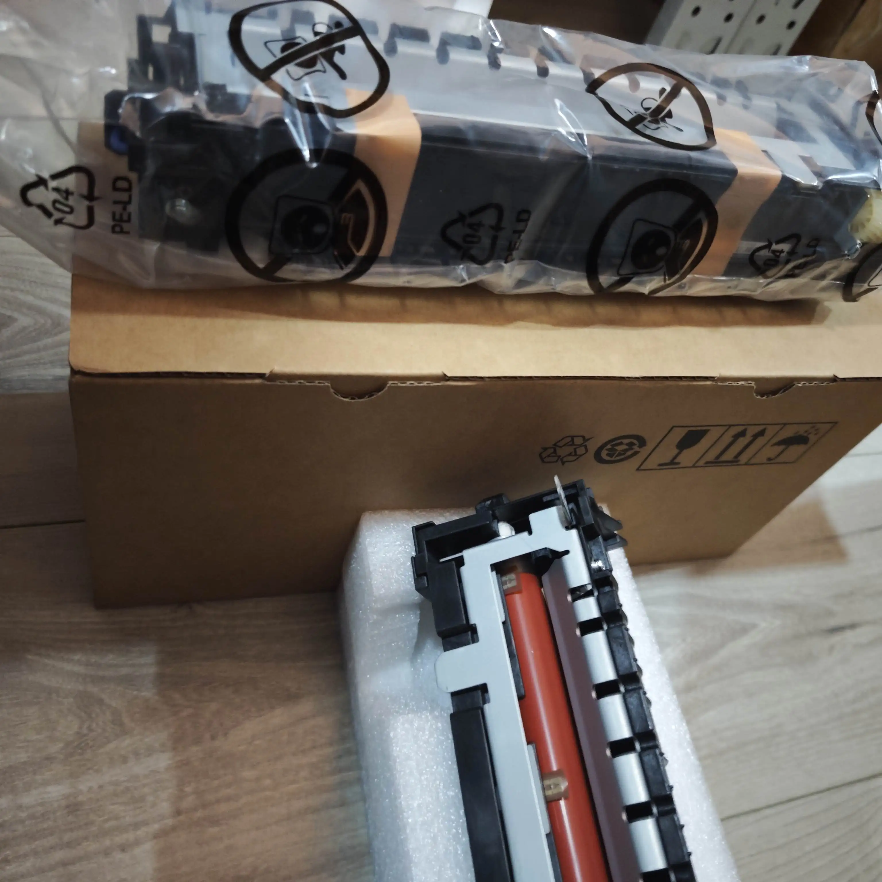 

Fuser Unit ASSY For Xerox Phaser 6510 6510DN Workcenter 6515 6515n MFP Laser Printer