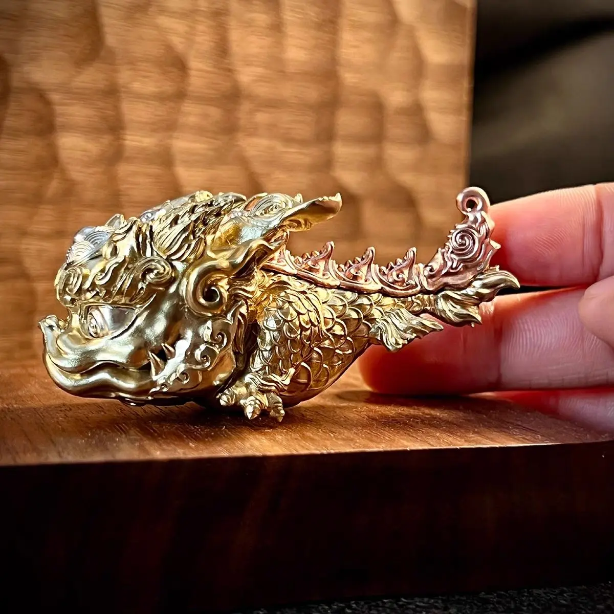 Chilong Grand Gouverneur Poisson Dragon Sautant Porte du Dragon Dragon Tournant Bête Divine en Cuivre Pur Ornement de Bureau Pendentif