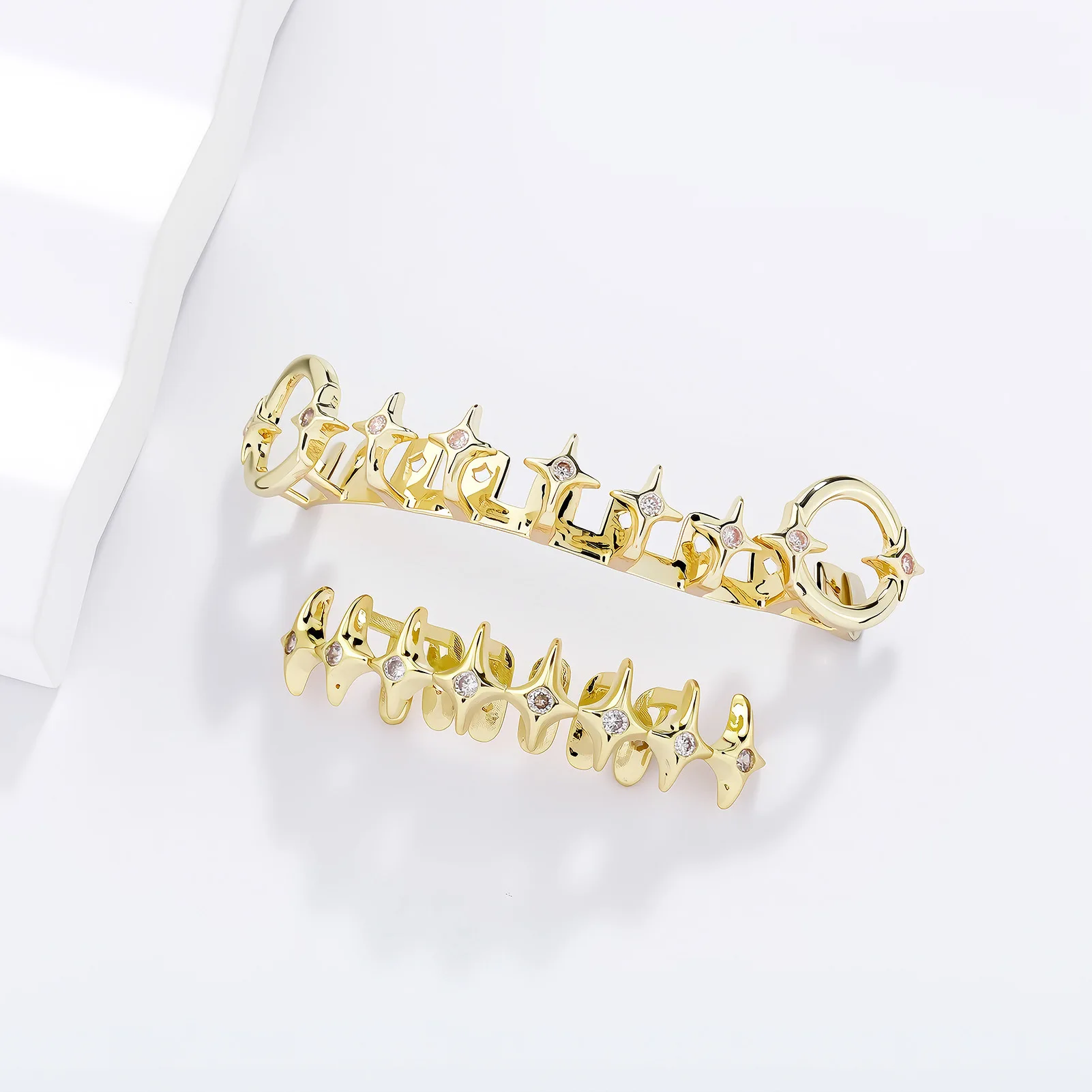 Star Zircon Hollow Spliced Grillz Set Gold Tone Teeth Cap Hip‑Hop Rapper Grill For Halloween Party Cosplay Club Tooth Accessory