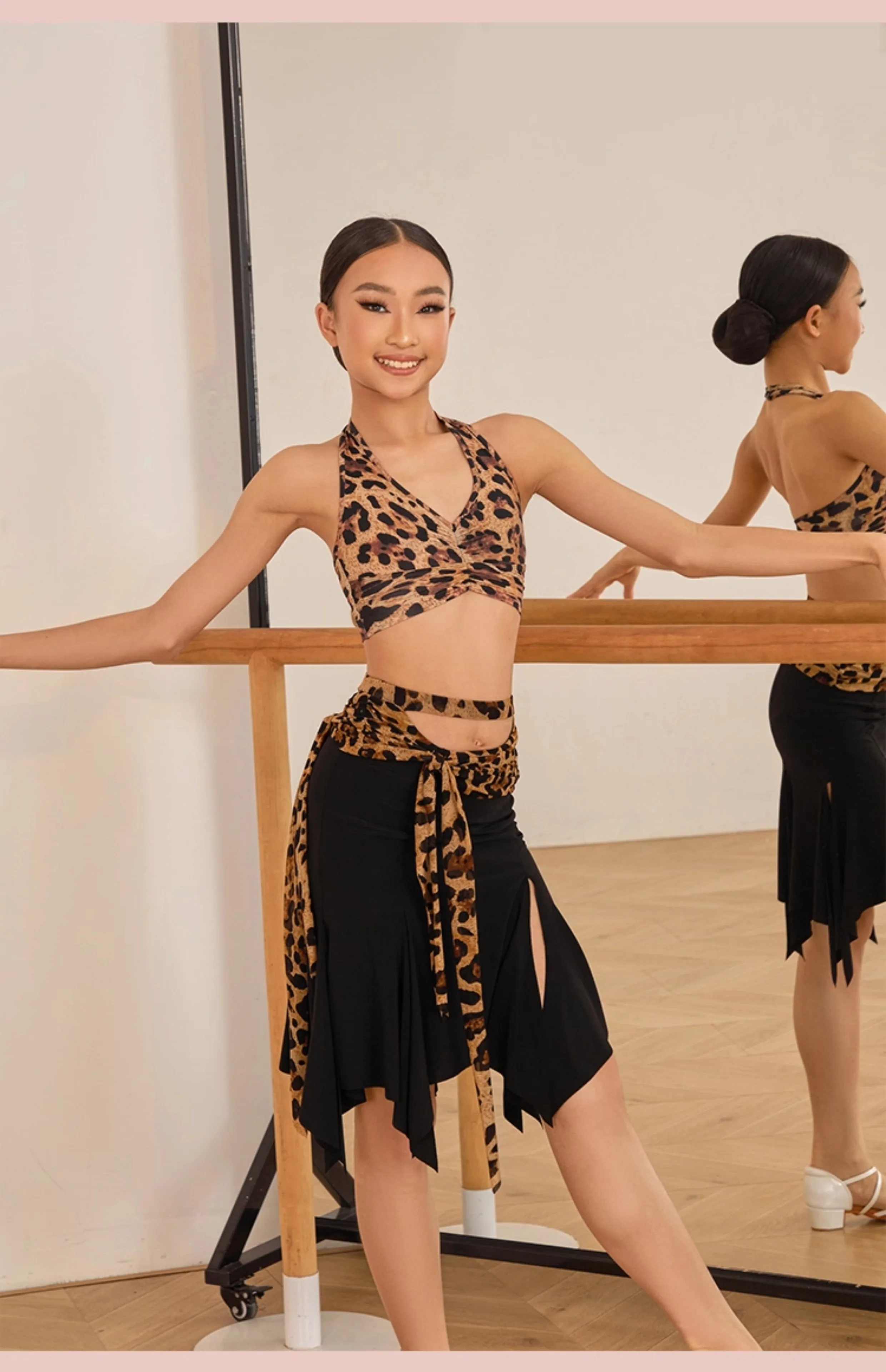 ชุดเต้นลาตินแบบสั่งตัดสำหรับเด็กและเด็กหญิง กระโปรงลายเสือดาวชายไม่เท่ากัน ชุดฝึกซ้อมเต้นลาติน faldas