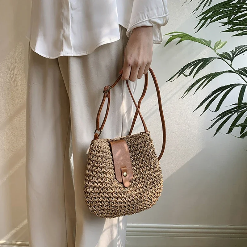 New Summer Shoulder Bag Grass Woven Crossbody Basg for Women Bohemian Beach Simple Designer Small Purses and Handbags 2024