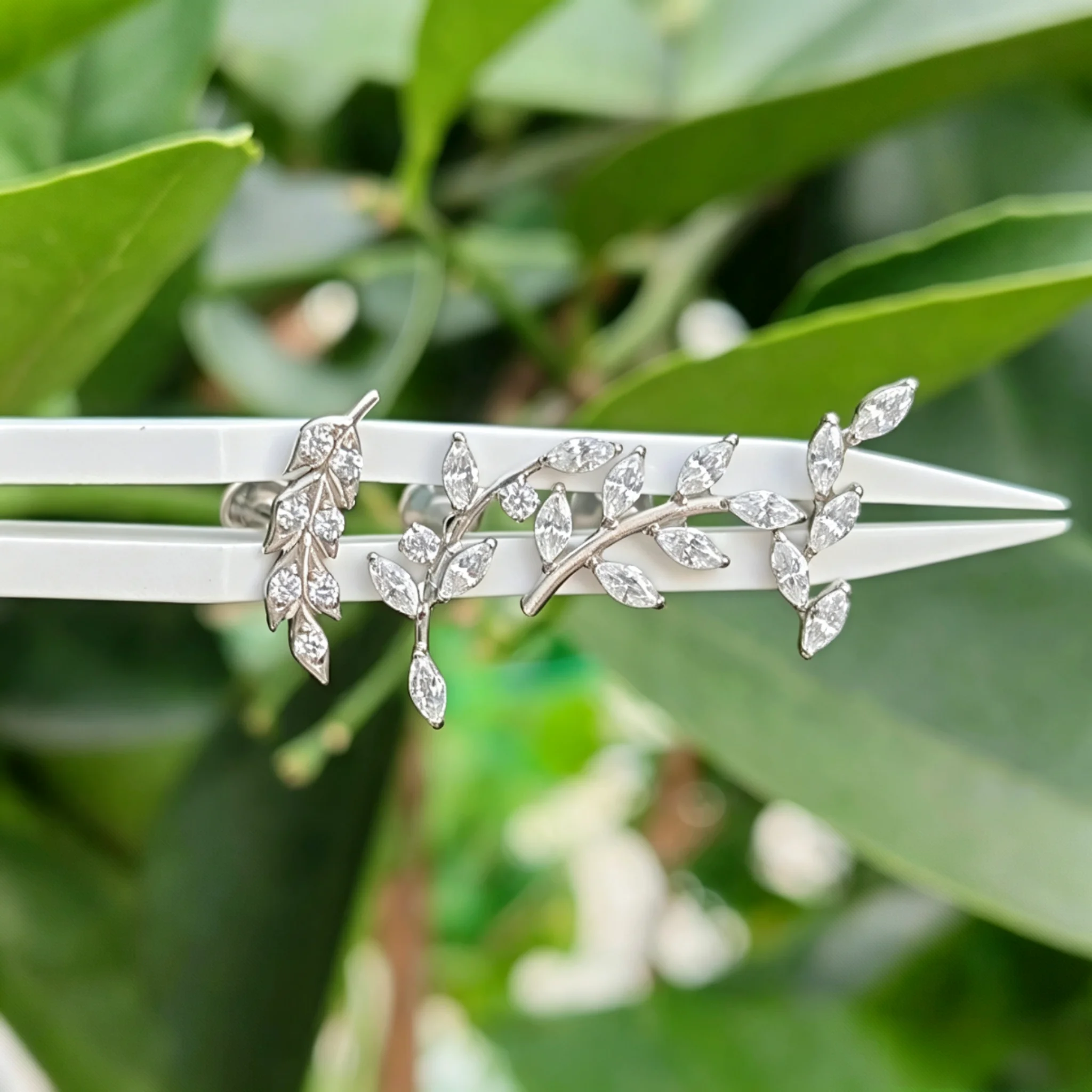 ASTM F136 Titanium CZ Leaf Ear Piercing Cartilage Tragus Helix Conch Earring Studs Nose Ring Internal Thread Labret Body Jewelry