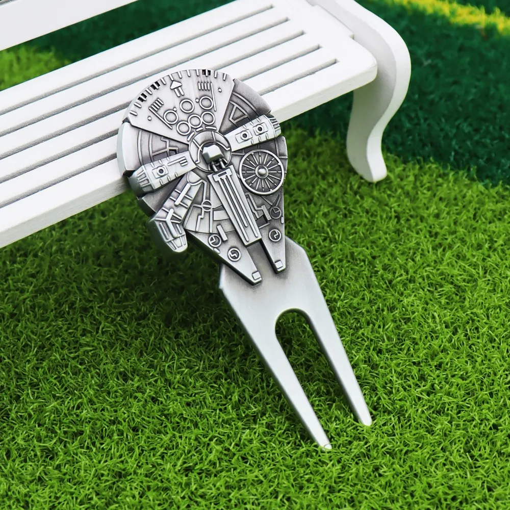 Spacecraft Golf Green Fork Magnetic Zinc Alloy Golf Ball Fork Multifunctional Portable Golf Ball Marker Mark Location