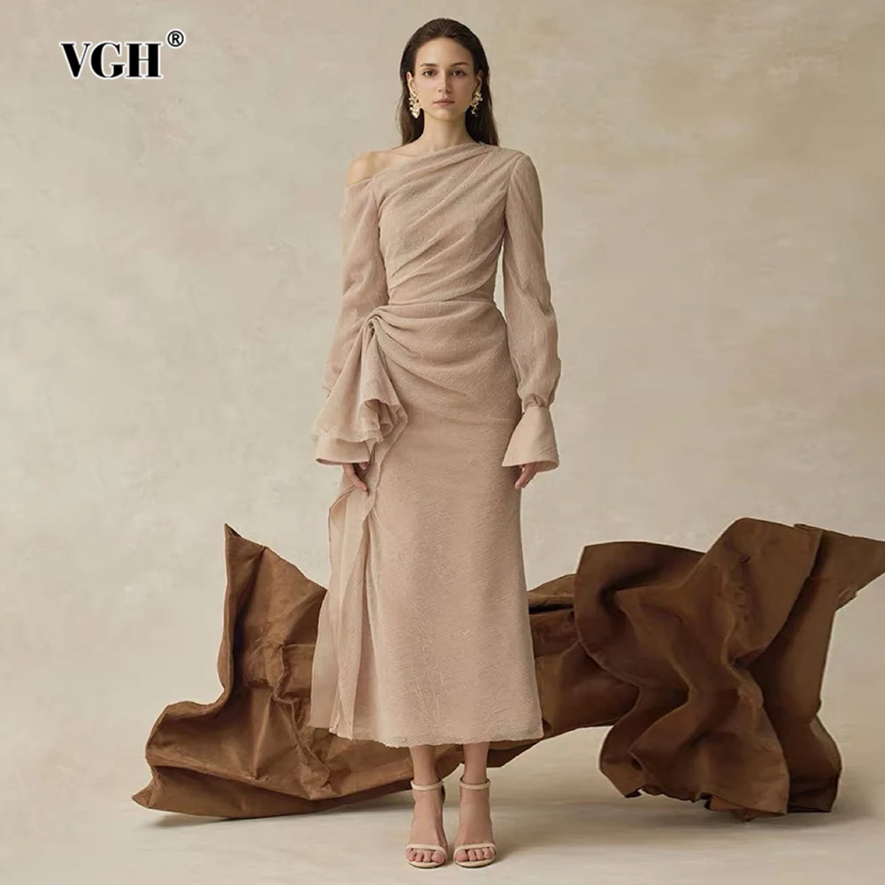 

VGH однотонные минималистичные утягивающие платья для женщин с диагональным воротником и длинными рукавами, платье со складками, женская мода, осенний стиль, новинка