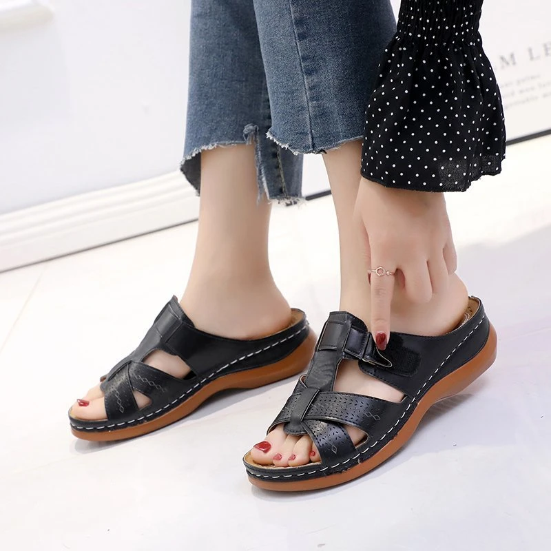 Wig Slippers Vrouwen Zachte Bodem Strand Glijbanen Vrouw Zomer Slip Op Sandalen Platform Slippers Sandalias