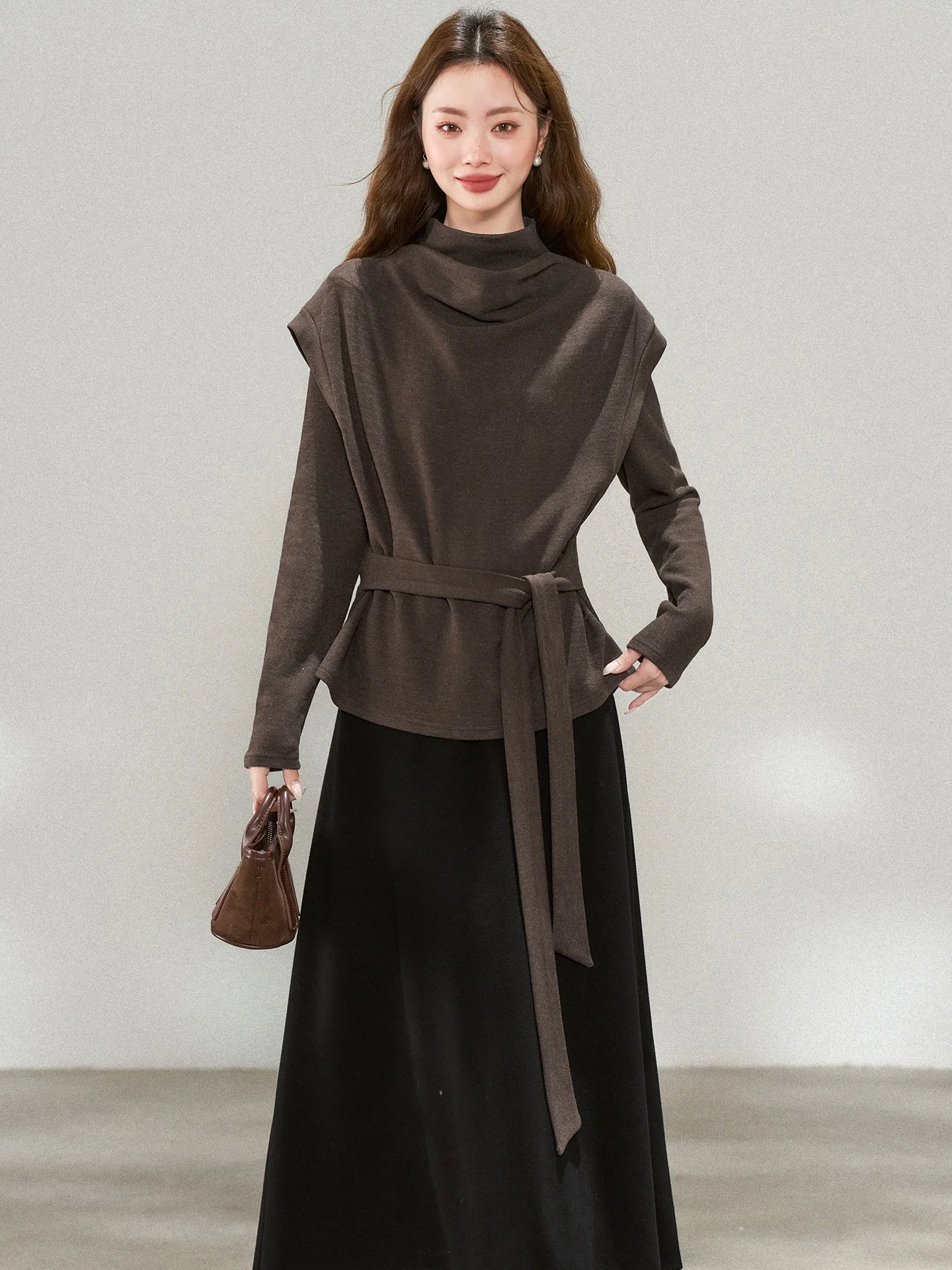 

Уникальный корейский зимний модный комплект: женская многослойная юбка, топ с открытыми плечами и длинный вязаный свитер с длинными рукавами.