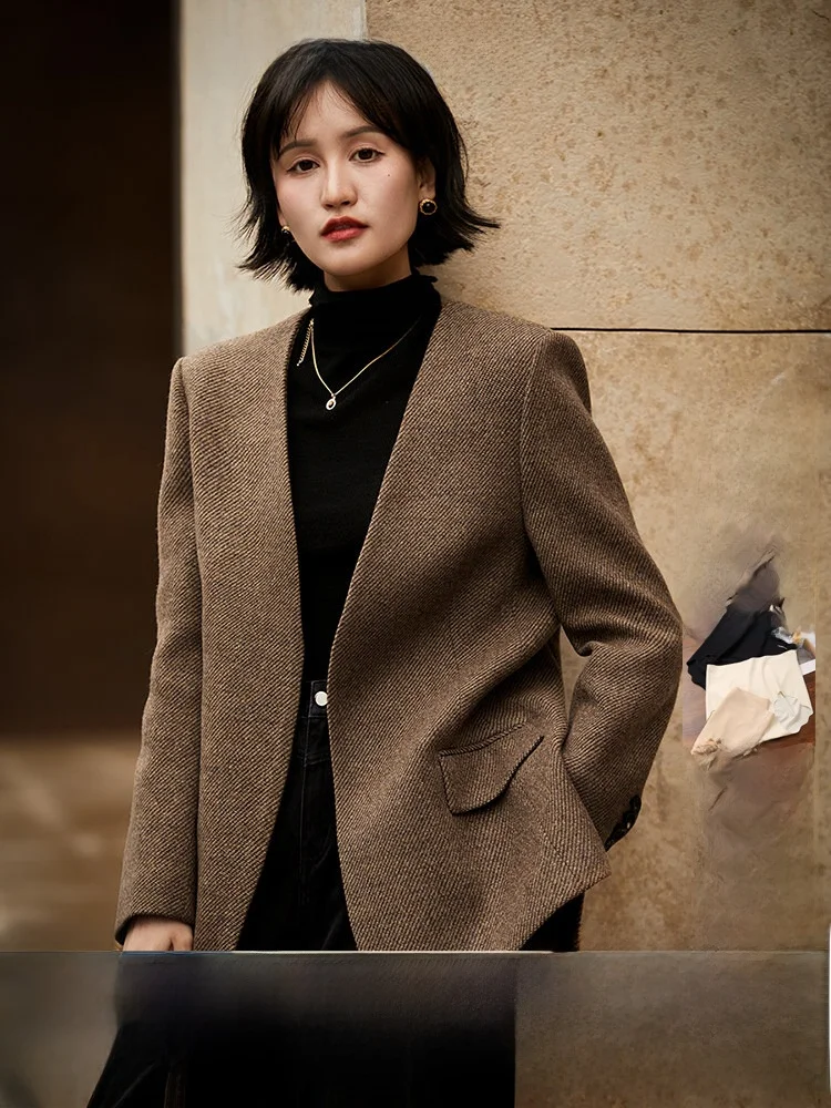 Xiao Han Ge Paris Sunset Style Women's Woolen Suit Jacket Vintage Plaid British Elegance Long Sleeve V-Neck One Button Coat