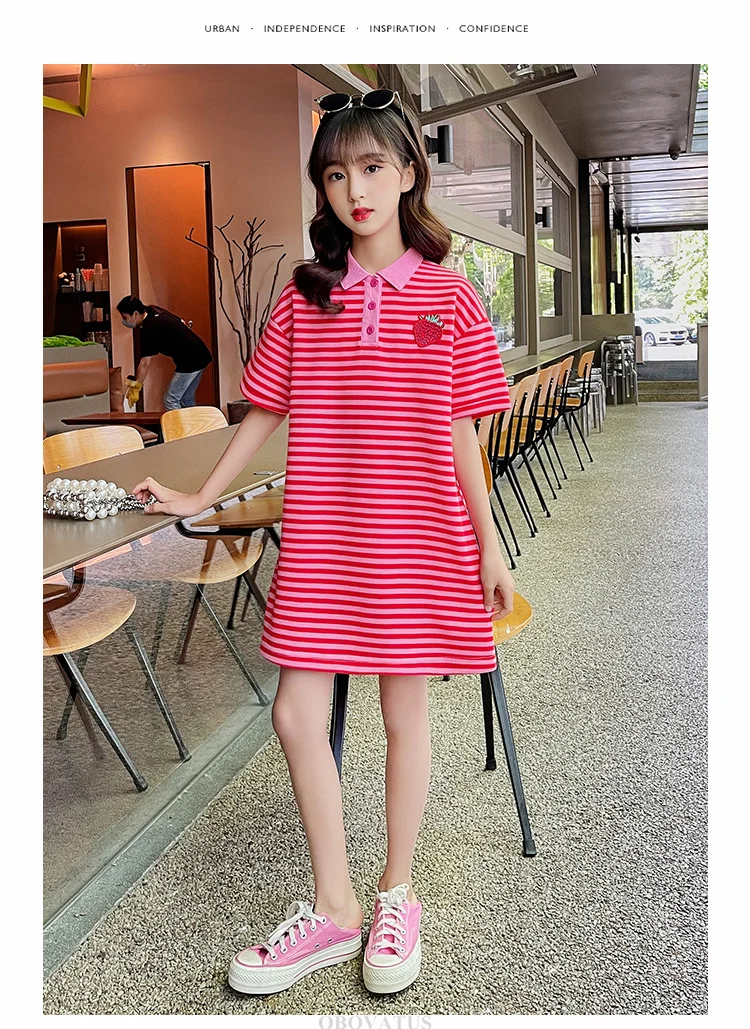 Elegantes gestreiftes Kinderkleid mit Erdbeer-Motiv für Mädchen, neues Design, kurzärmeliges Polokleid, lässige Baumwoll-Sommerkleidung für Kinder – Detail 2
