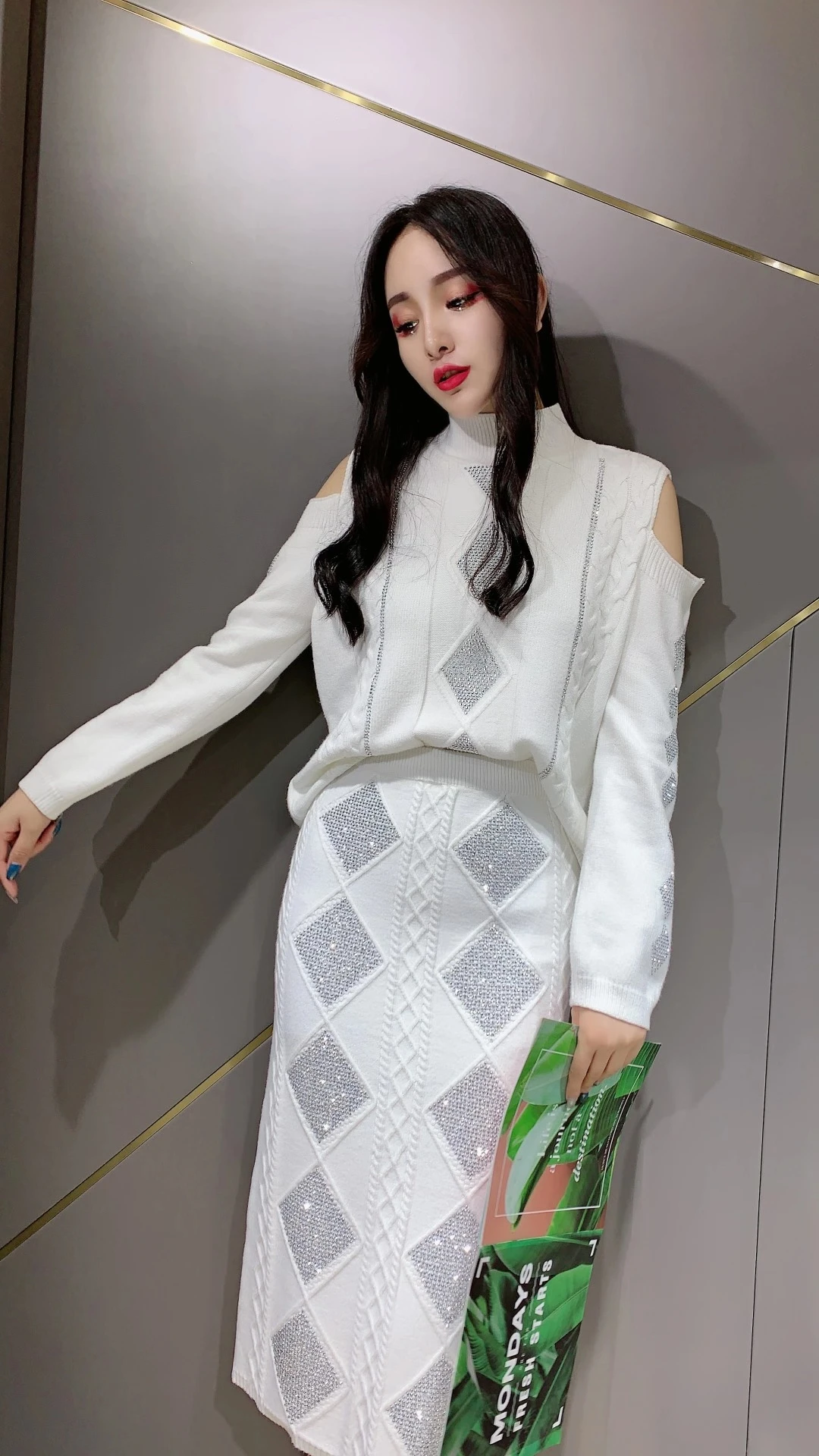 Top and Skirt with Diamonds 2023 Spring Half Turtleneck Off-the-Shoulder Sweater Rhinestone Long Knitting Skirt Two-Piece Suit