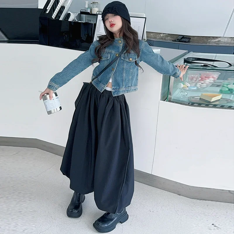 Girls Coat 2024 Autumn New Childrens Clothing Foreign Style Retro Short Standing Collar Washed Denim Coat Casual Simple image 3