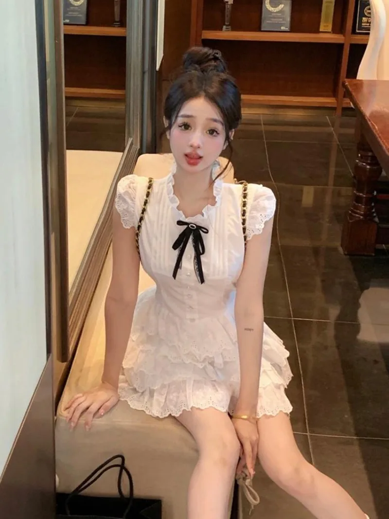 French Sweet Lace Patchwork Cake Dress Women Fashion Round Neck Flying Sleeve Bow Flounce Cute Solid Slim Birthday Princess Wear