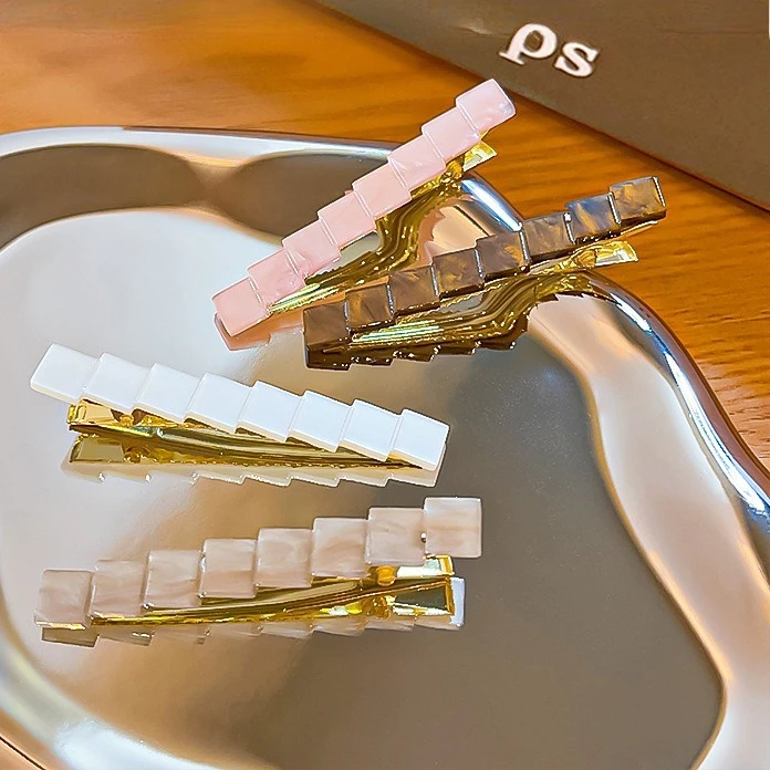 New Ins Simple Small Square Exquisite Side Hair Clip French Temperament Bangs Clip Versatile Hair Accessories Women Wholesale