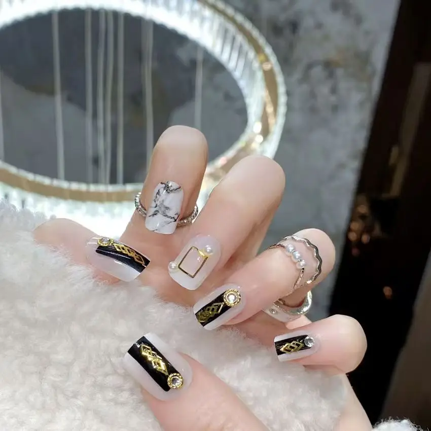 

24pcs Simple Luxury Marble Geometric Nail Art Press-on nails Oval False nails with Jelly Glue Manicure Artificial Fake Nail