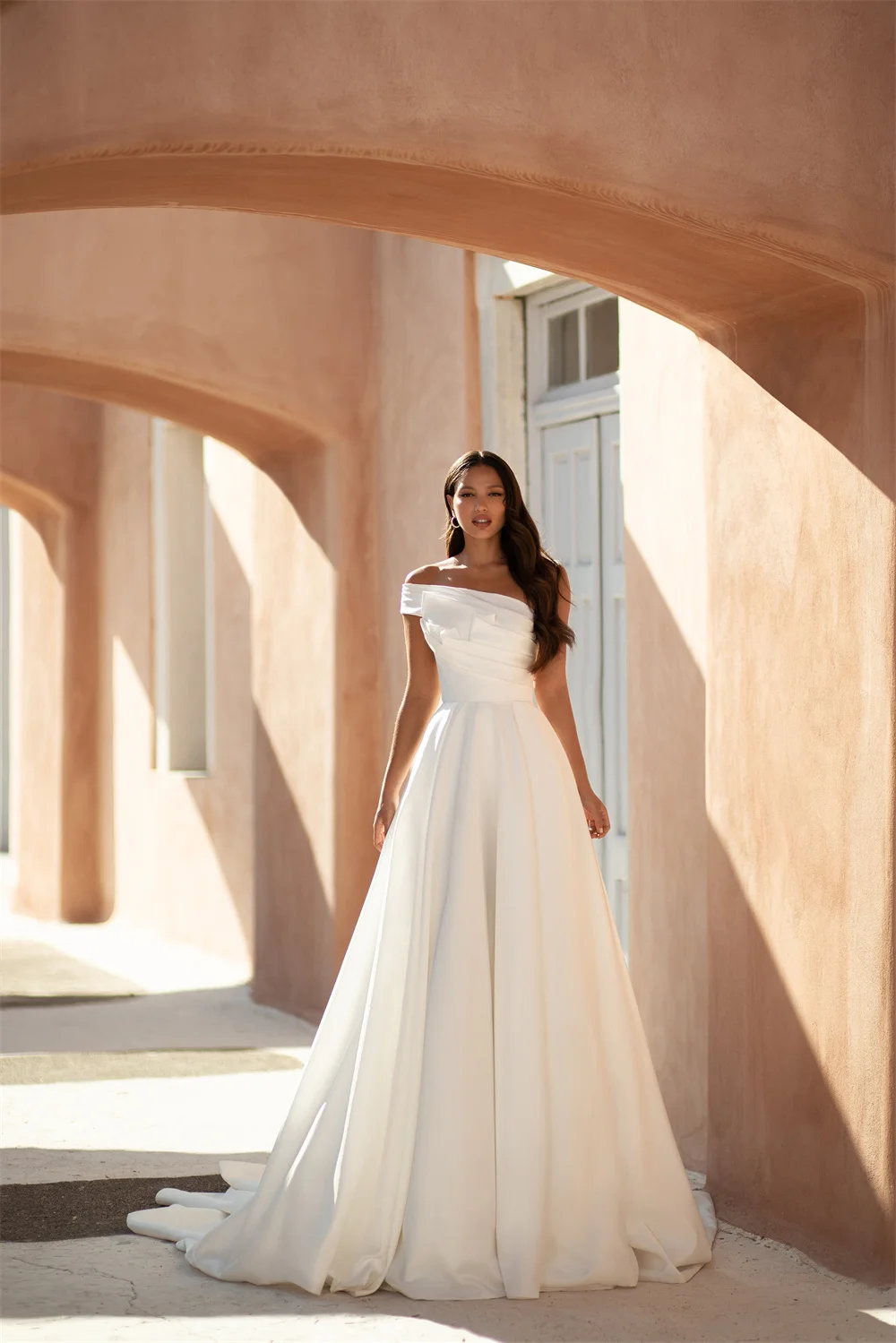 Tokyo Customized White One Shoulder Wedding Dress Sleeveless A-Line Back Zip Elegant Bridal Gown 2025 Court Train Wedding Gown
