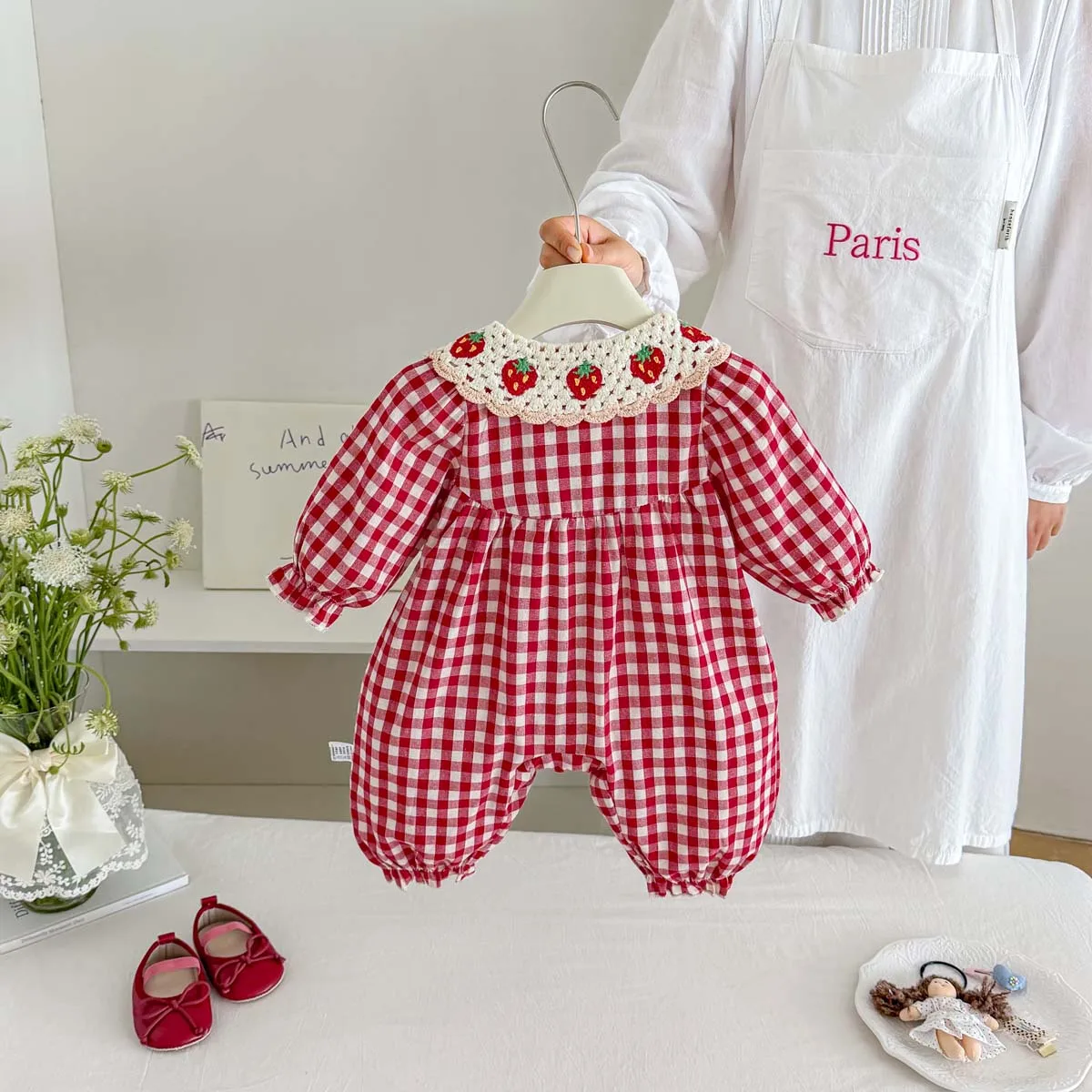 Baby Girl Plaid Long-Sleeved Jumpsuit, Crochet Strawberry Embroidery, Doll Collar, Bow Decoration, Front Button Closure, Infant Spring and Autumn Romper