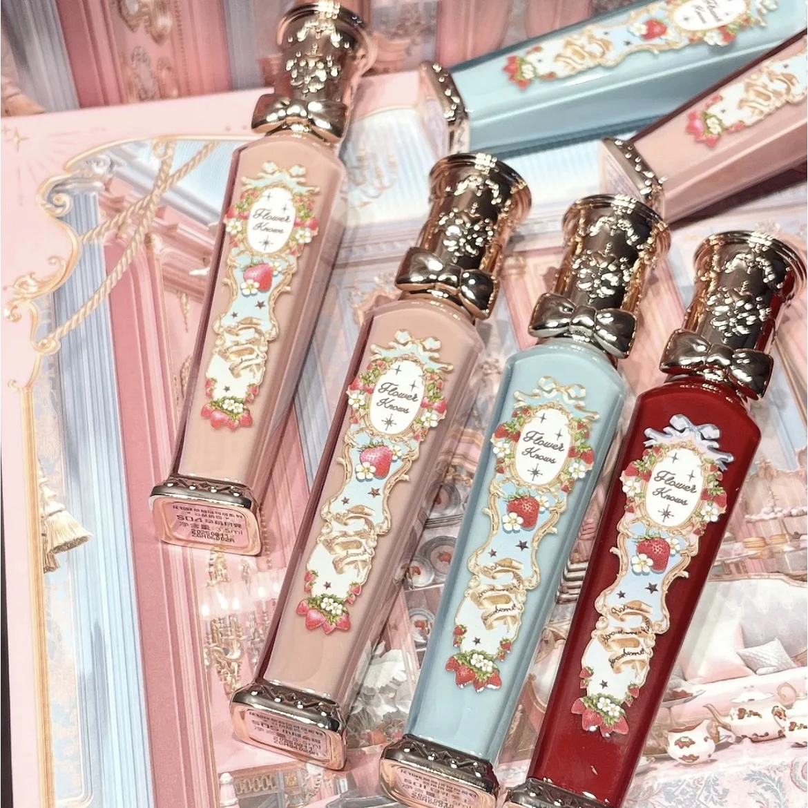 Flower Knows Strawberry Rococo Series Cloud Lip Cream Lipsticks Beauty Glazed Mirror Lip Gloss Delicate Lipstick 3.5g