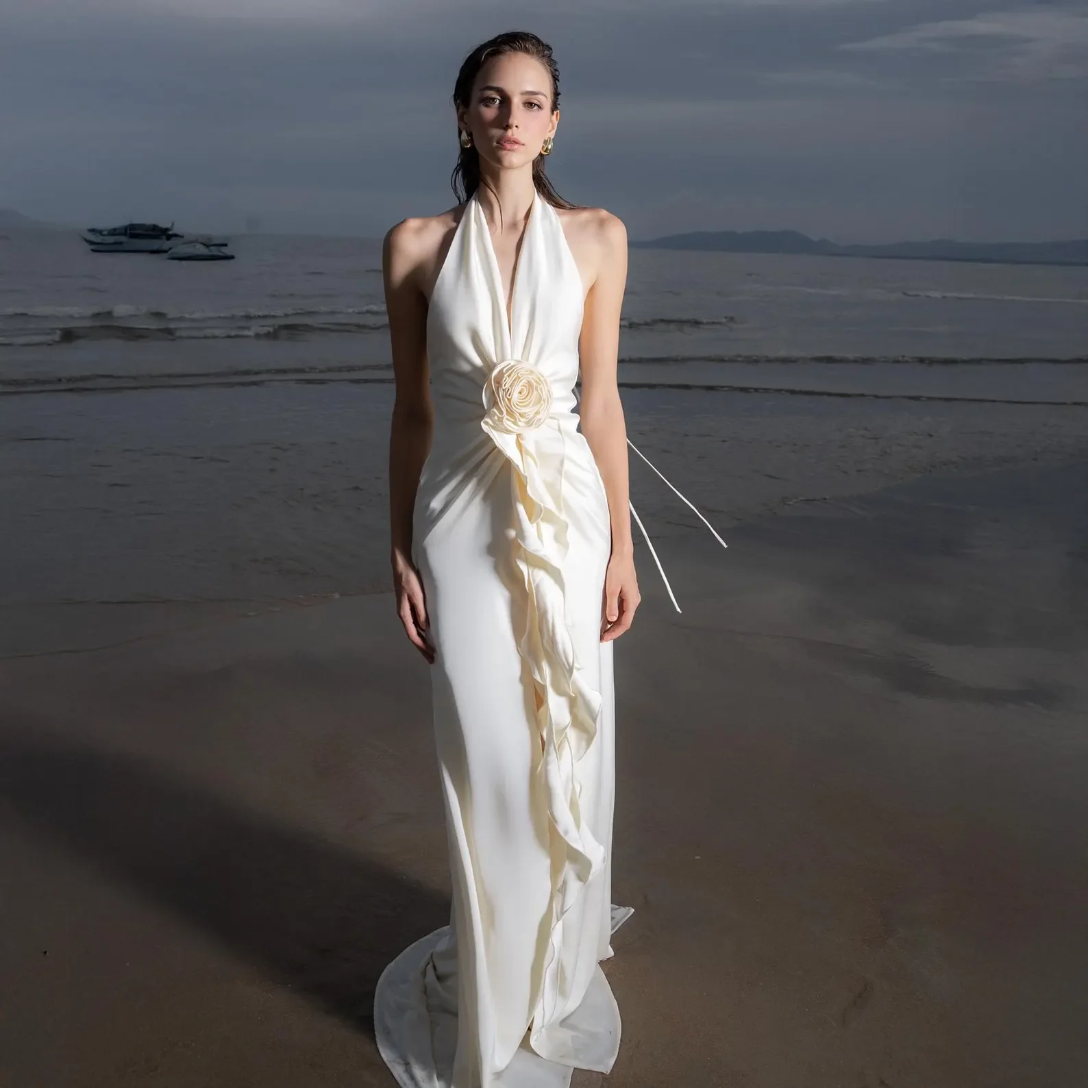 

Customized 2026 Elegant White Camisole Dress Long Backless Sexy Wedding Dress Beach Handmade Satin Holiday Ball Bridal Gown