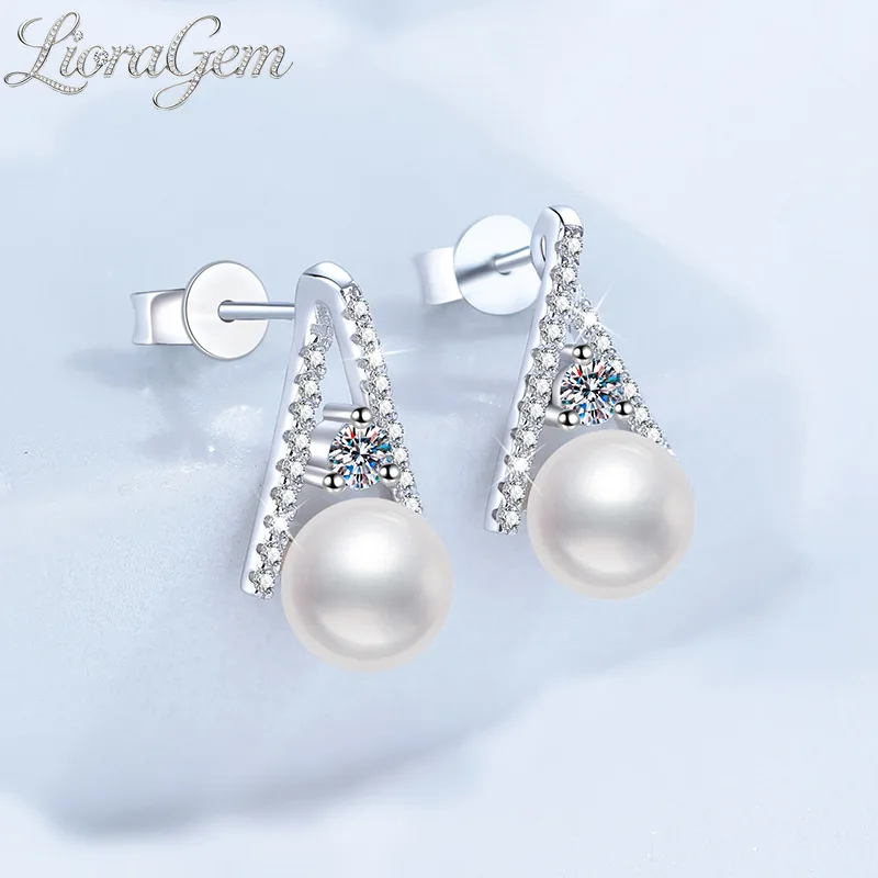 

LioraGem 8mm Freshwater Pearl V-Shaped Stud Earrings with Diamonds, Eye-Catching Moissanite Stud Earrings Platinum PT950 Stamp