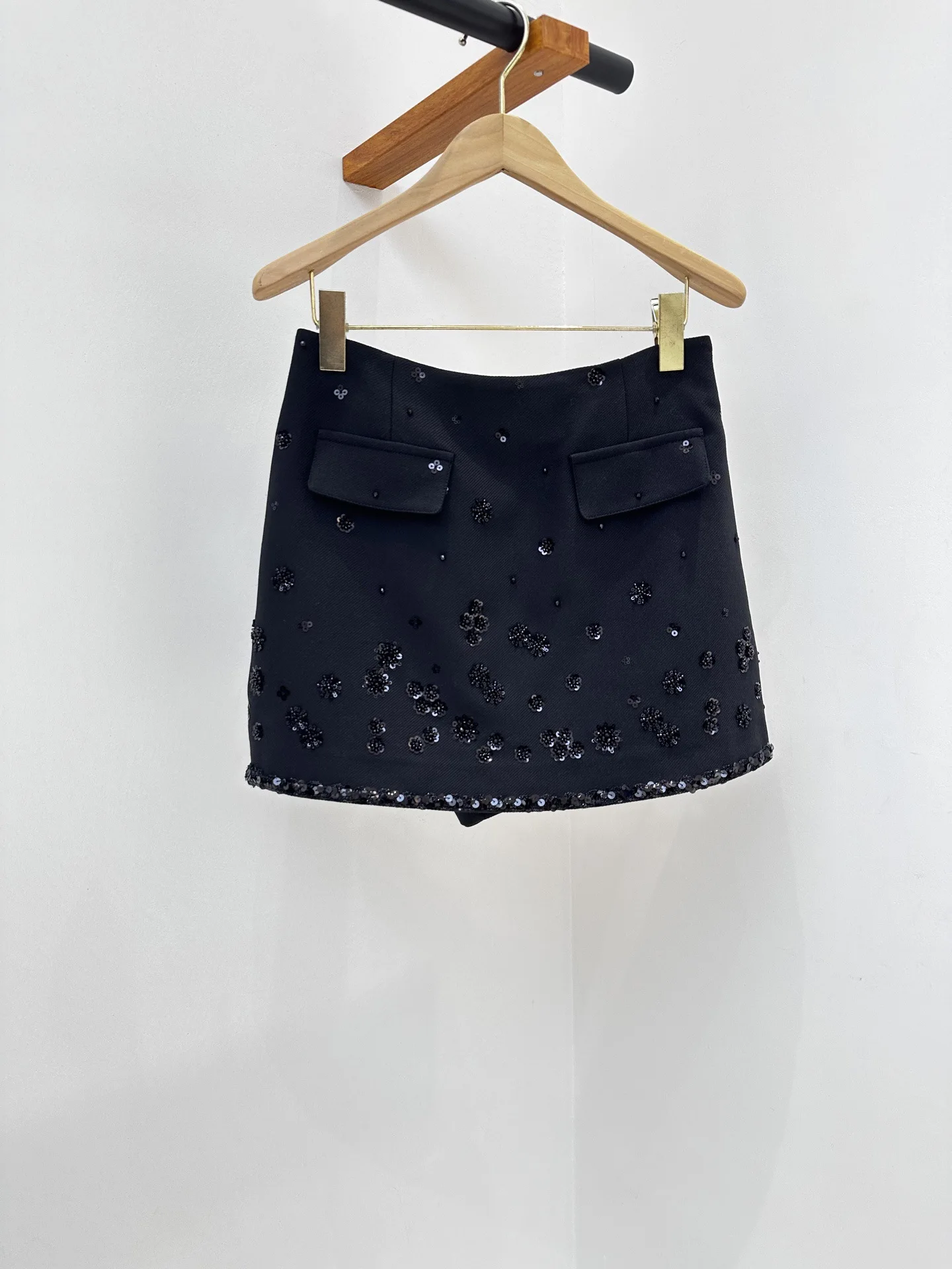 

Women Embroidered Pearl Flower Glitter Set Turn-Down Colla Single Breasted Long Sleeves Coat + Mini Skirt Fashion Suit