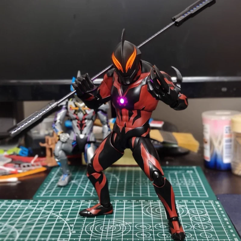 

（in stock）CCS TOYS Light Trail Ultraman Belial 1/12 Scale Light-Up Action Figure Alloy Model Collectible Toy Fast Shipping