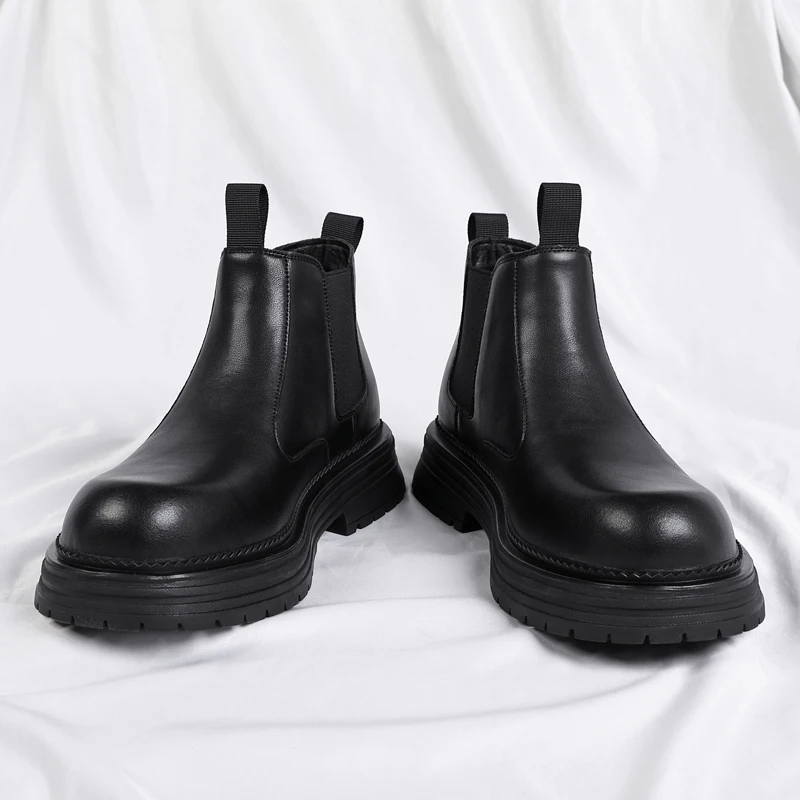 

Autumn Fashion Thick Soled Short Fashionable Men Boots Simple Casual Breathable High Anti Slip Personalized Youth Chelsea Boots