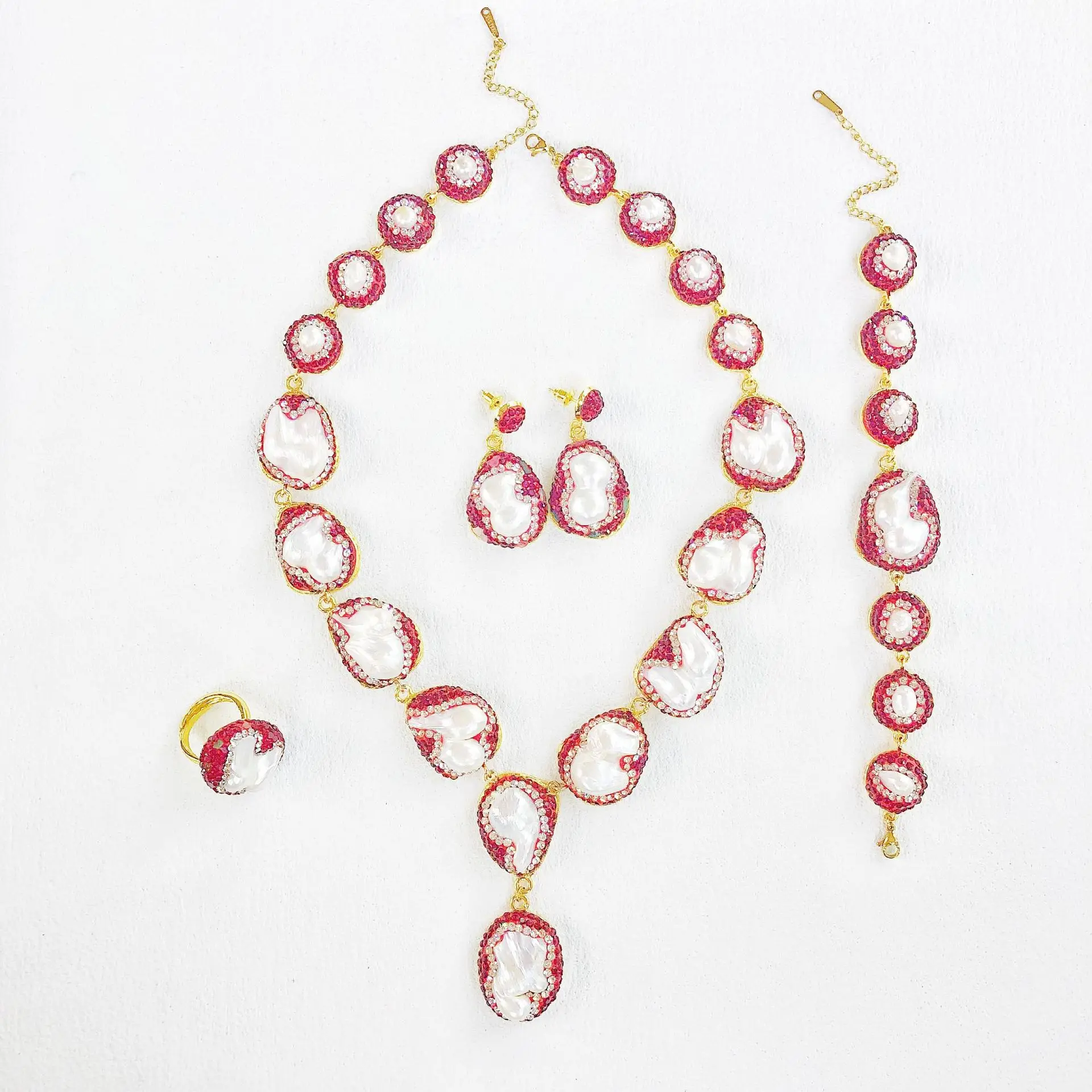 

New Baroque Freshwater Pearl Inlaid Green Red Crystal Necklace Bracelet Earrings Ring Set Fashion Luxury Women Statement Jewelry