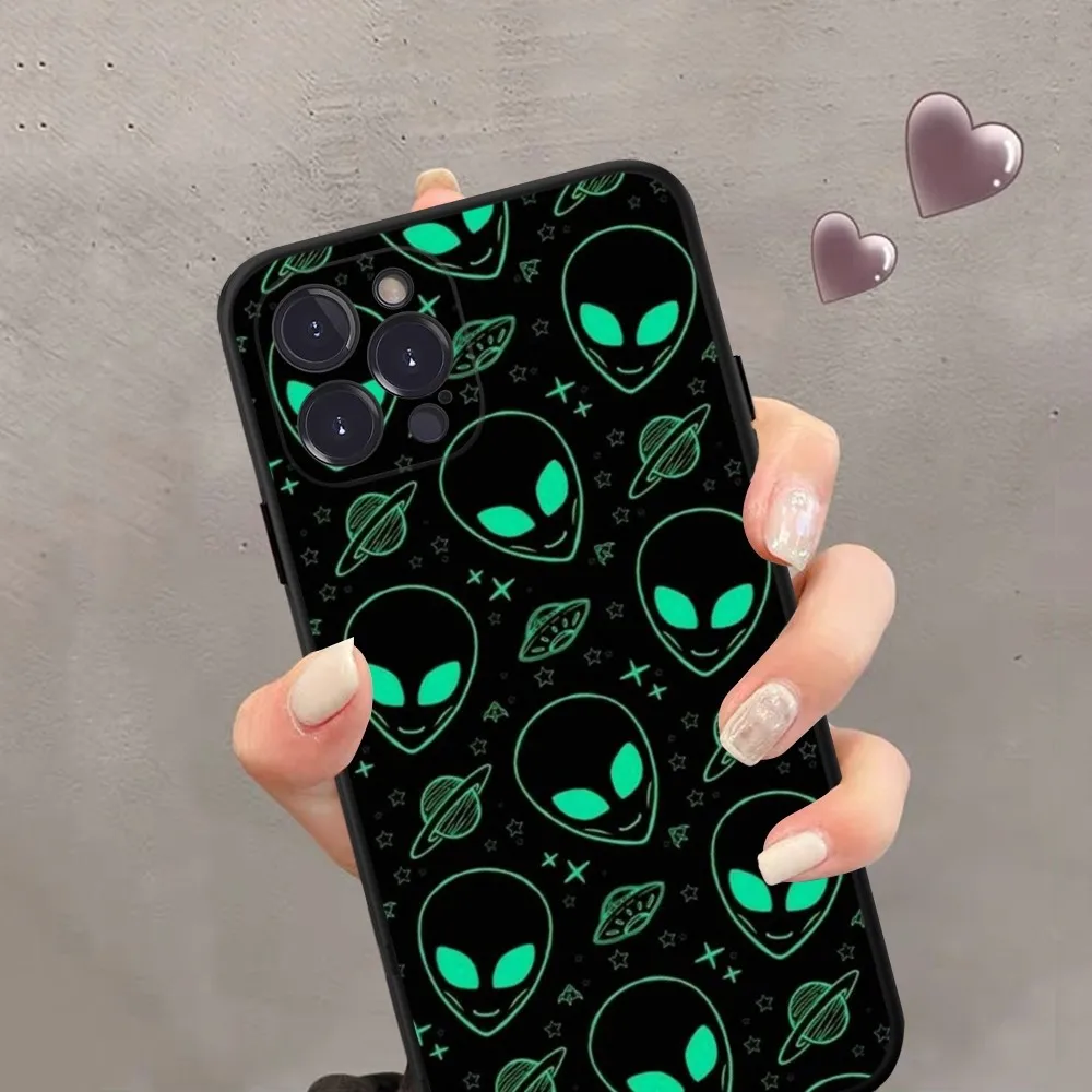 Aesthetics Cute Cartoon alien space Phone Case Silicone Soft For iphone 15 14 13 12 11 Pro Mini XS MAX 8 7 6 Plus X XR Shell