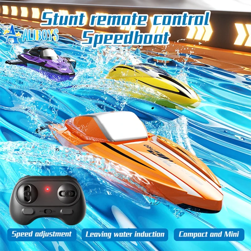 RC Stunt Boat 2.4G มินิรีโมทคอนโทรล Racing Speedboat 360 °   Roll Totation RC เรือมอเตอร์คู่กันน้ําของเล่นเด็กของขวัญ