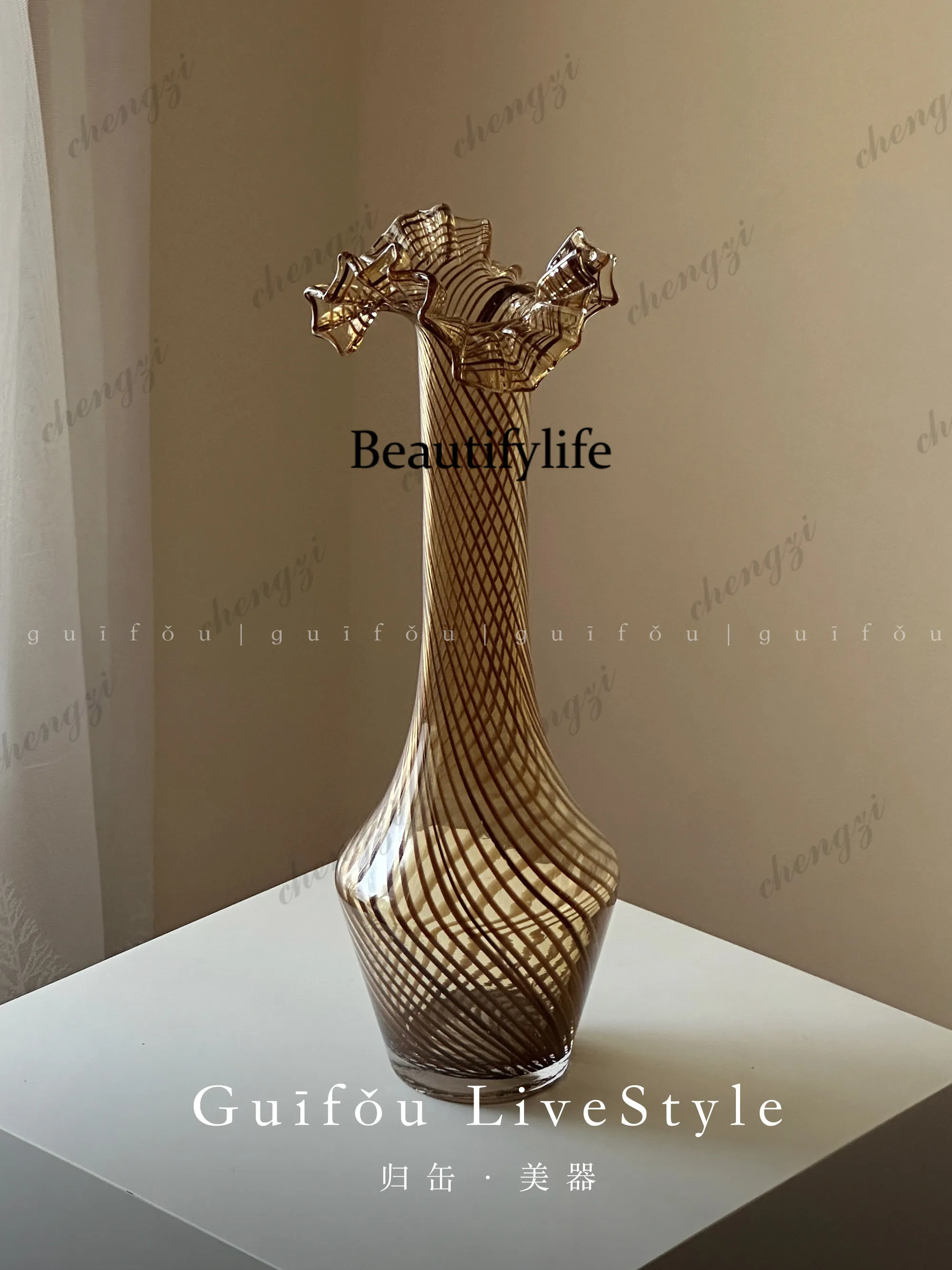 Medieval style niche art design sense large floor-to-ceiling high glass vase