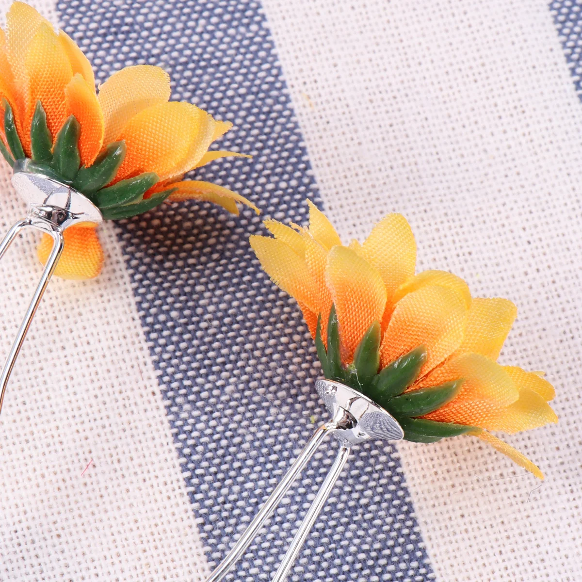 

8Pcs Flower Hair Clips Sunflower Daisy Simulation Barrettes Yellow for Kids Children Kid Hairpin Party Daily Photo Accessories