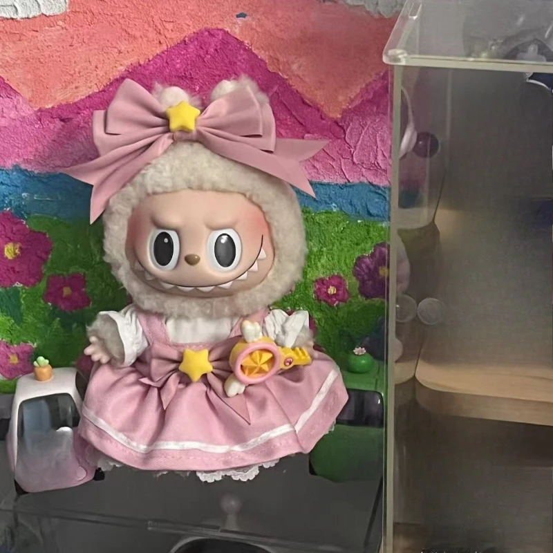 

17 см одежда Labubu, аксессуары для одежды для Labubu, одежда с бантом, заколка для волос, волшебная палочка, платье сакуры, комплект из четырех предметов, подарок для детей