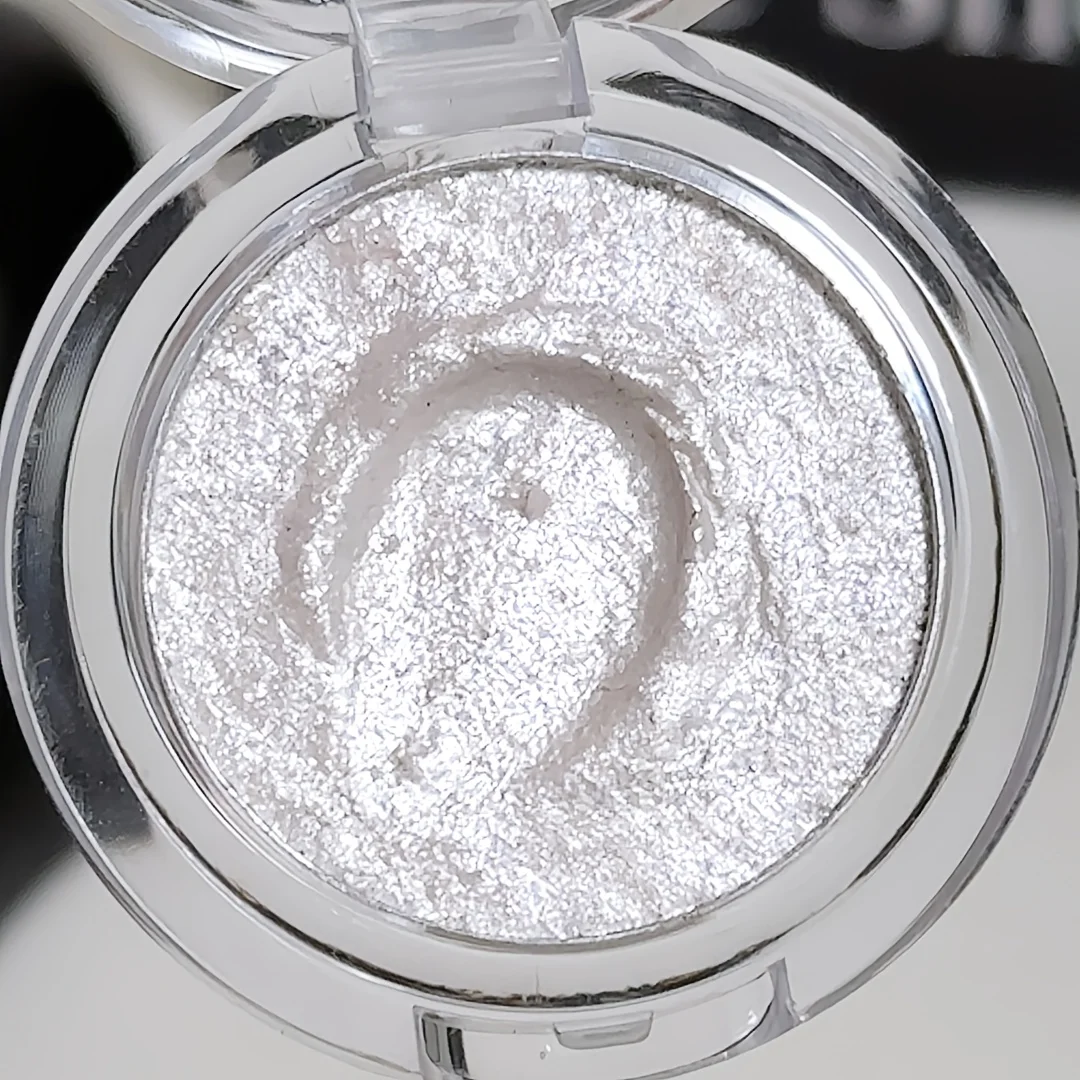 Shimmery Monochrome Eyeshadow With Fine Glitter, Shining Naturally, Waterproof And Long-lasting,White Black Eyeshadow view 2