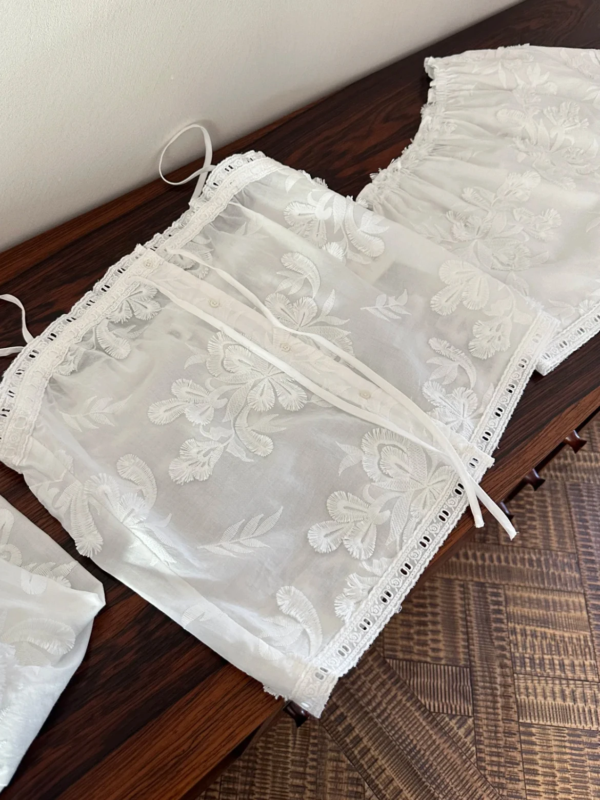 

Heidd Brand 2025 Летний винтажный комплект с цветочной вышивкой и ремешком ort Cotton Blend ort Sve V-Ne, костюм из двух предметов